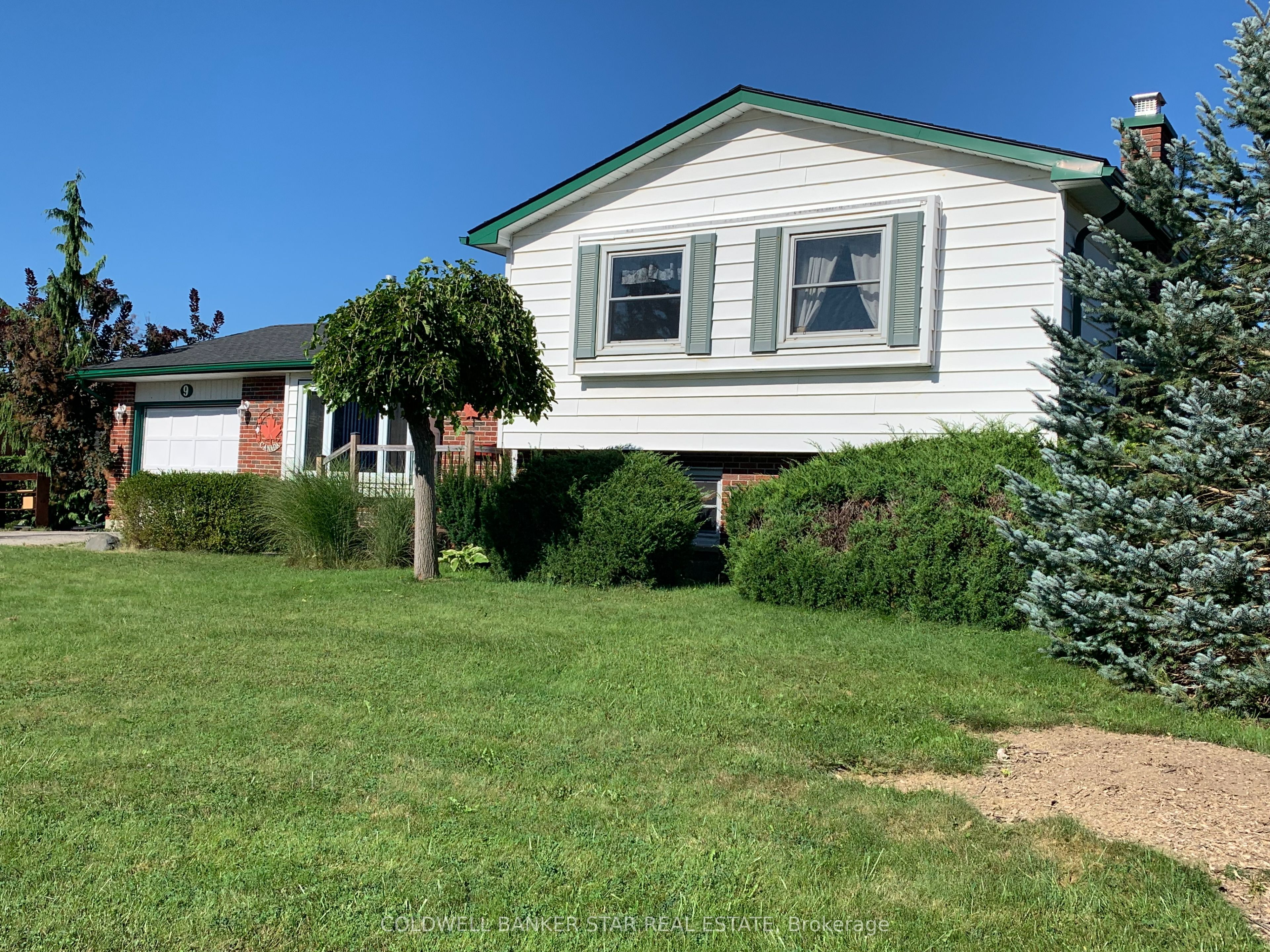 9 Lakeview Circle Property Photo 1