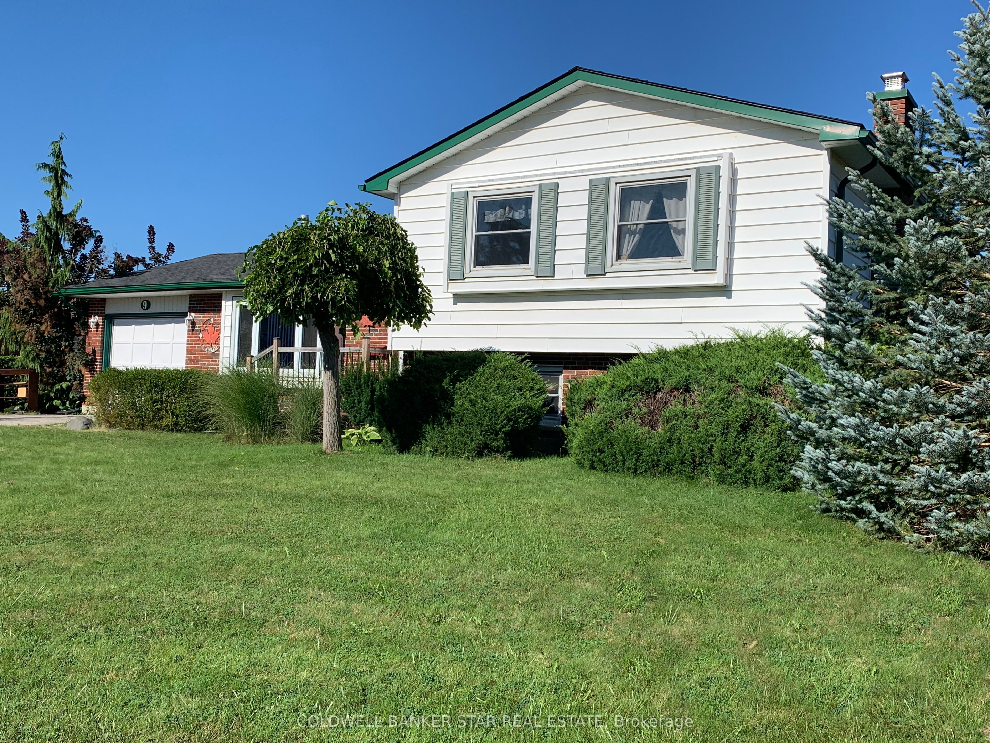 9 Lakeview Circle Property Photo 1
