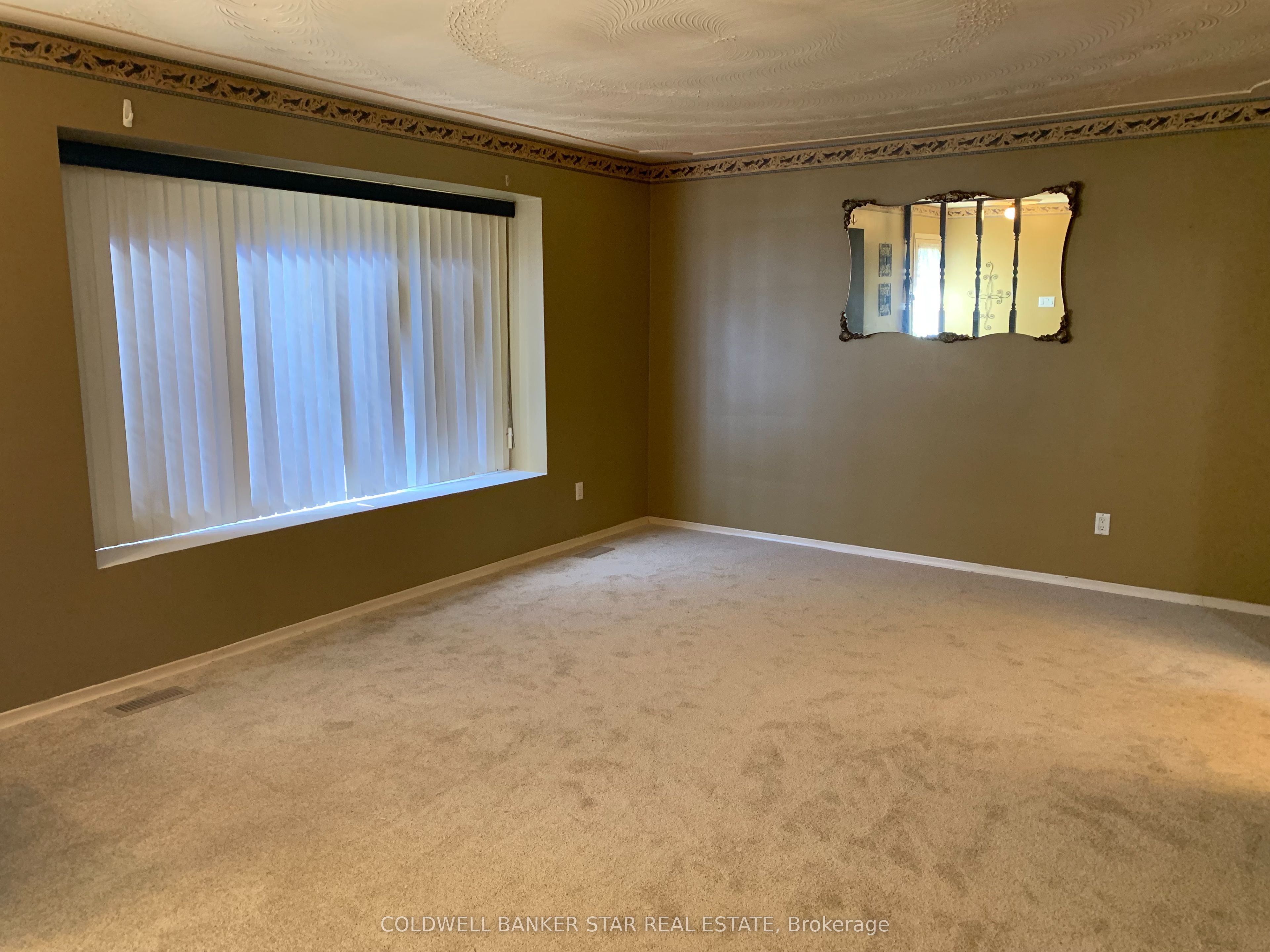 9 Lakeview Circle Property Photo 7
