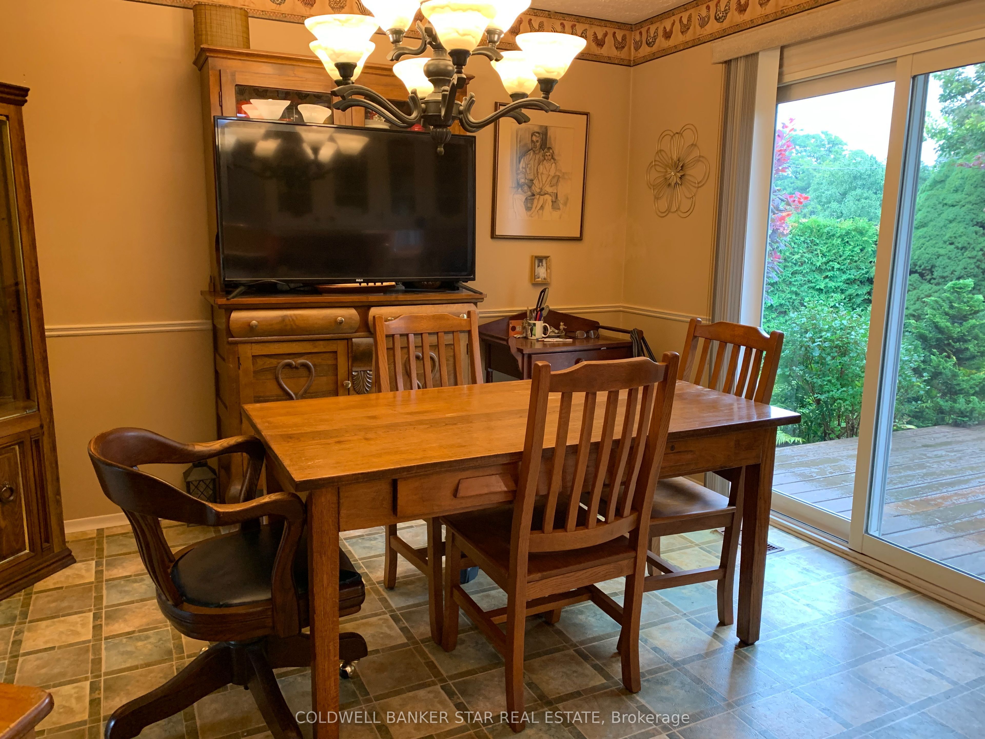9 Lakeview Circle Property Photo 12