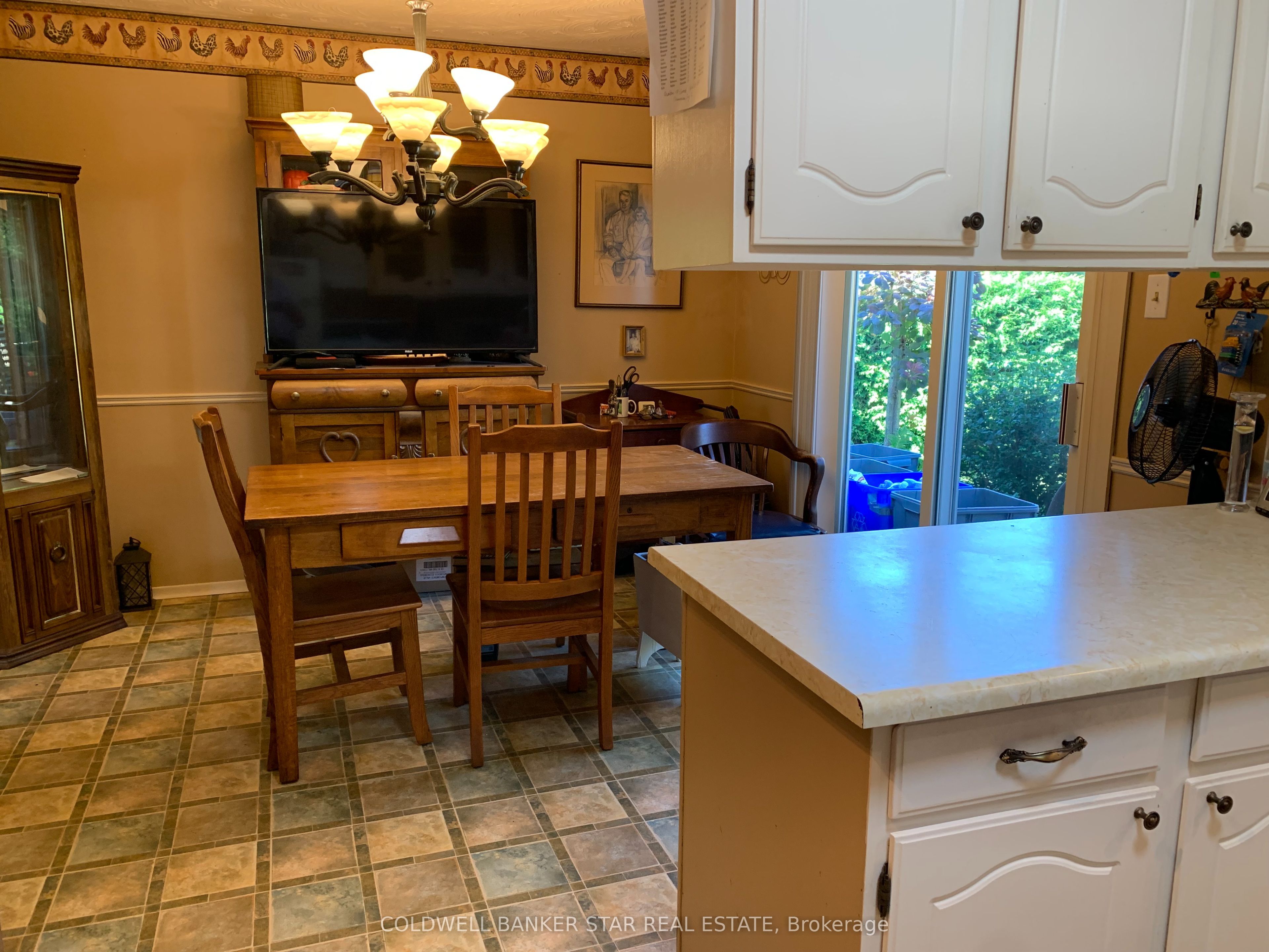 9 Lakeview Circle Property Photo 13