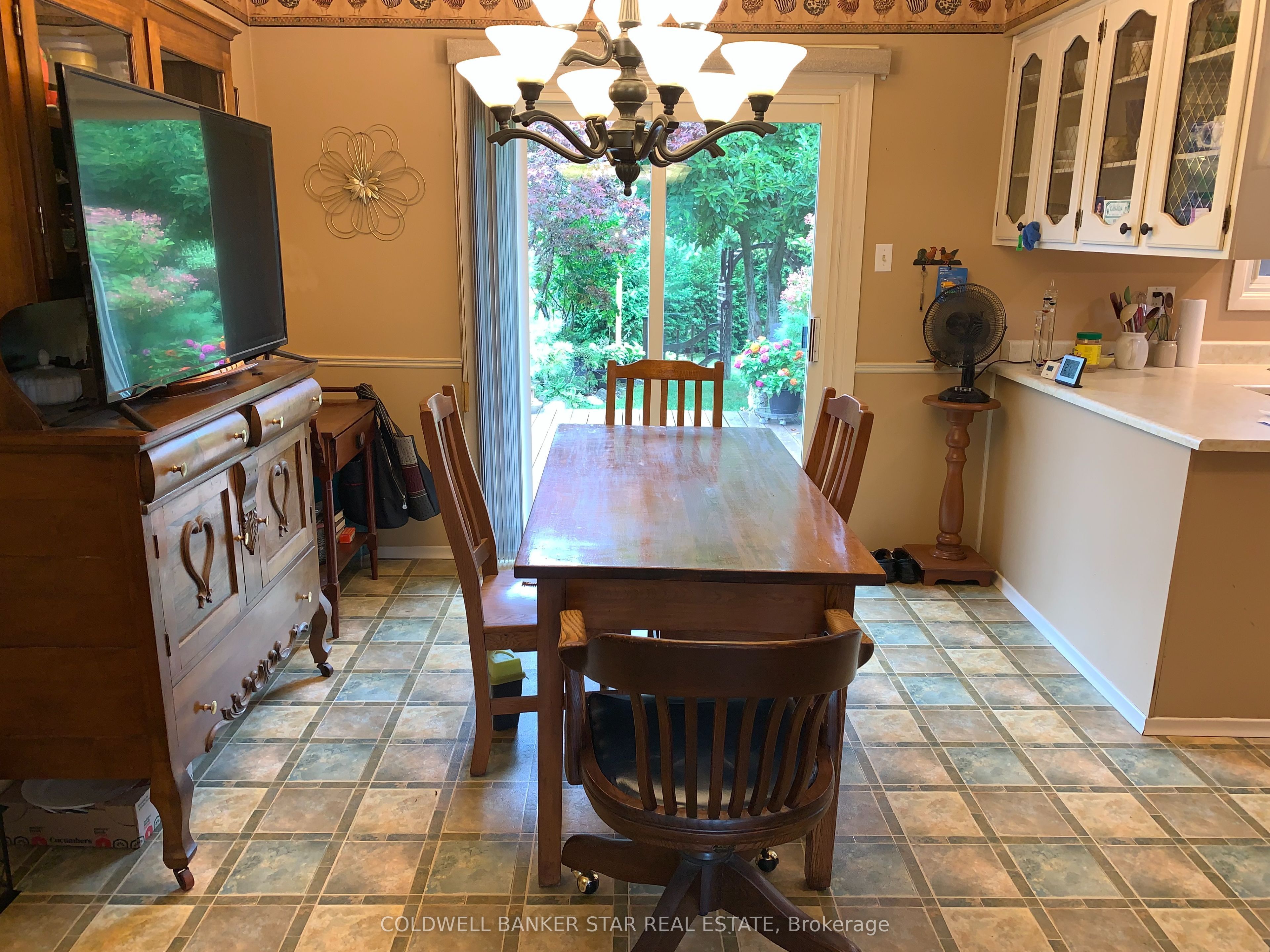 9 Lakeview Circle Property Photo 13