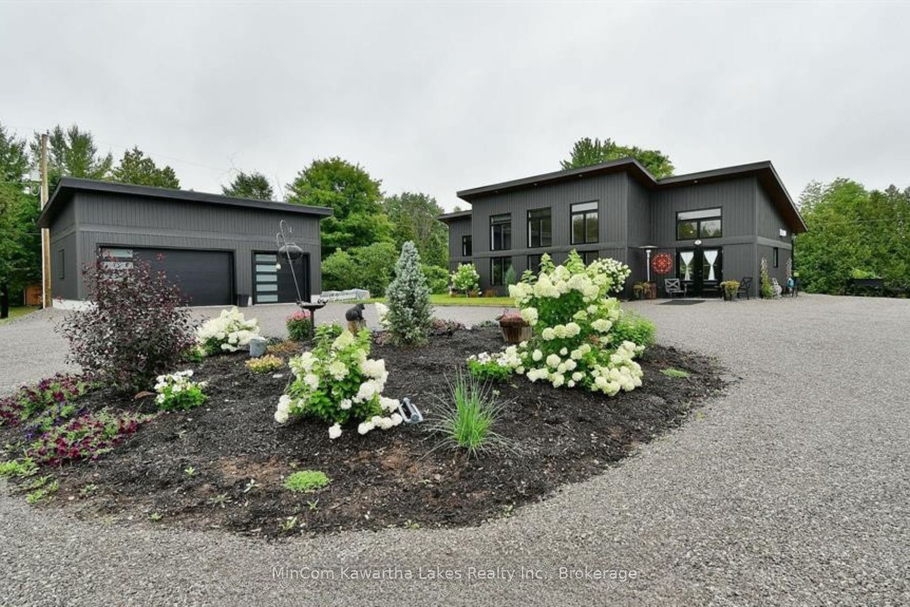 9 Hunts Line Road Property Photo 2