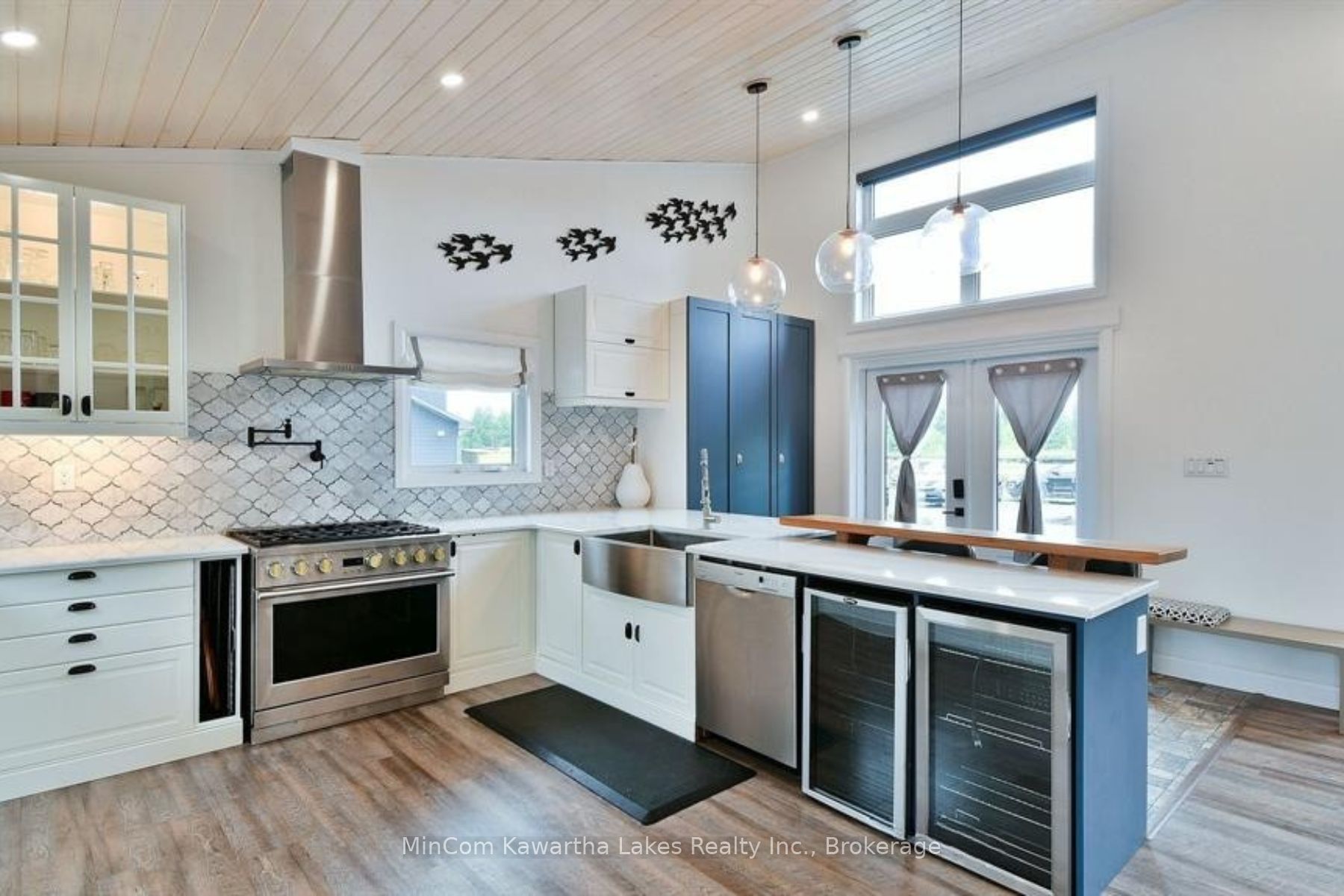 9 Hunts Line Road Property Photo 6