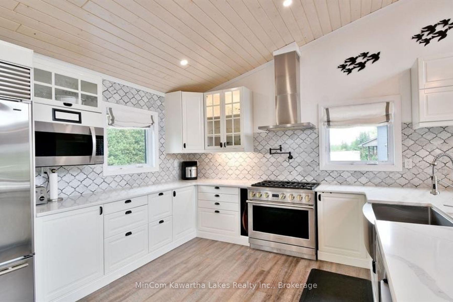9 Hunts Line Road Property Photo 8