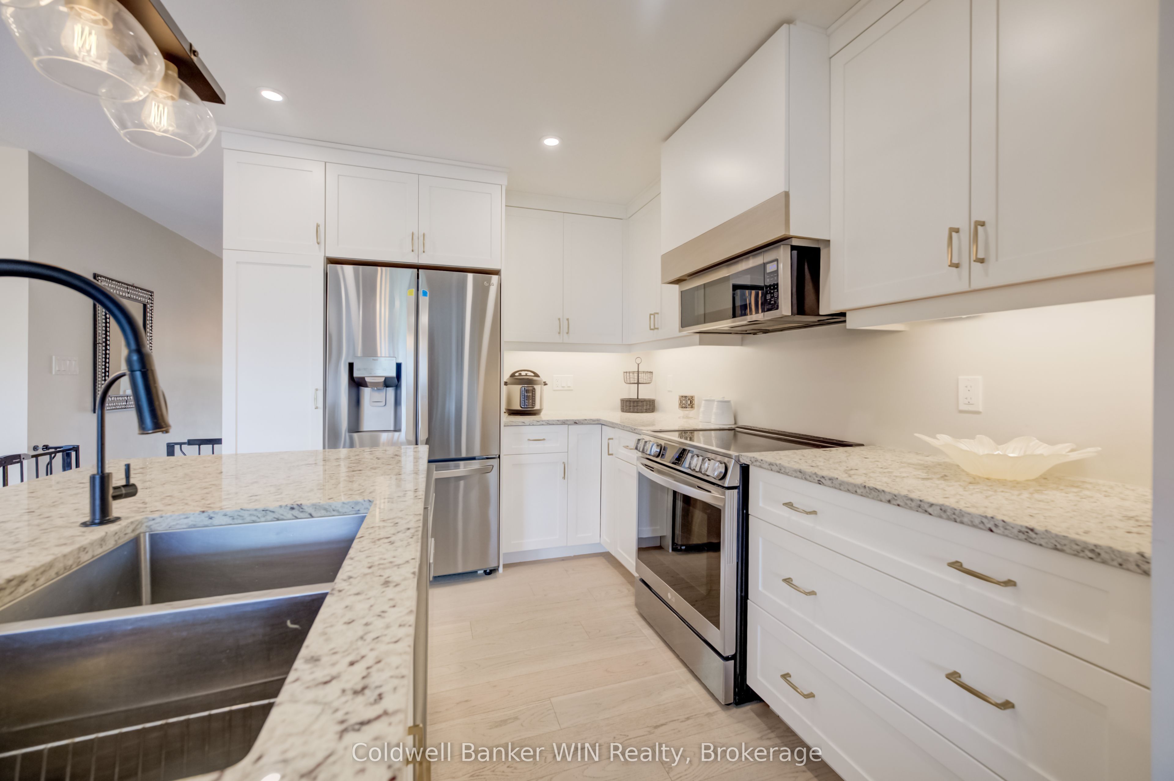 430 Wellington Street E Property Photo 6