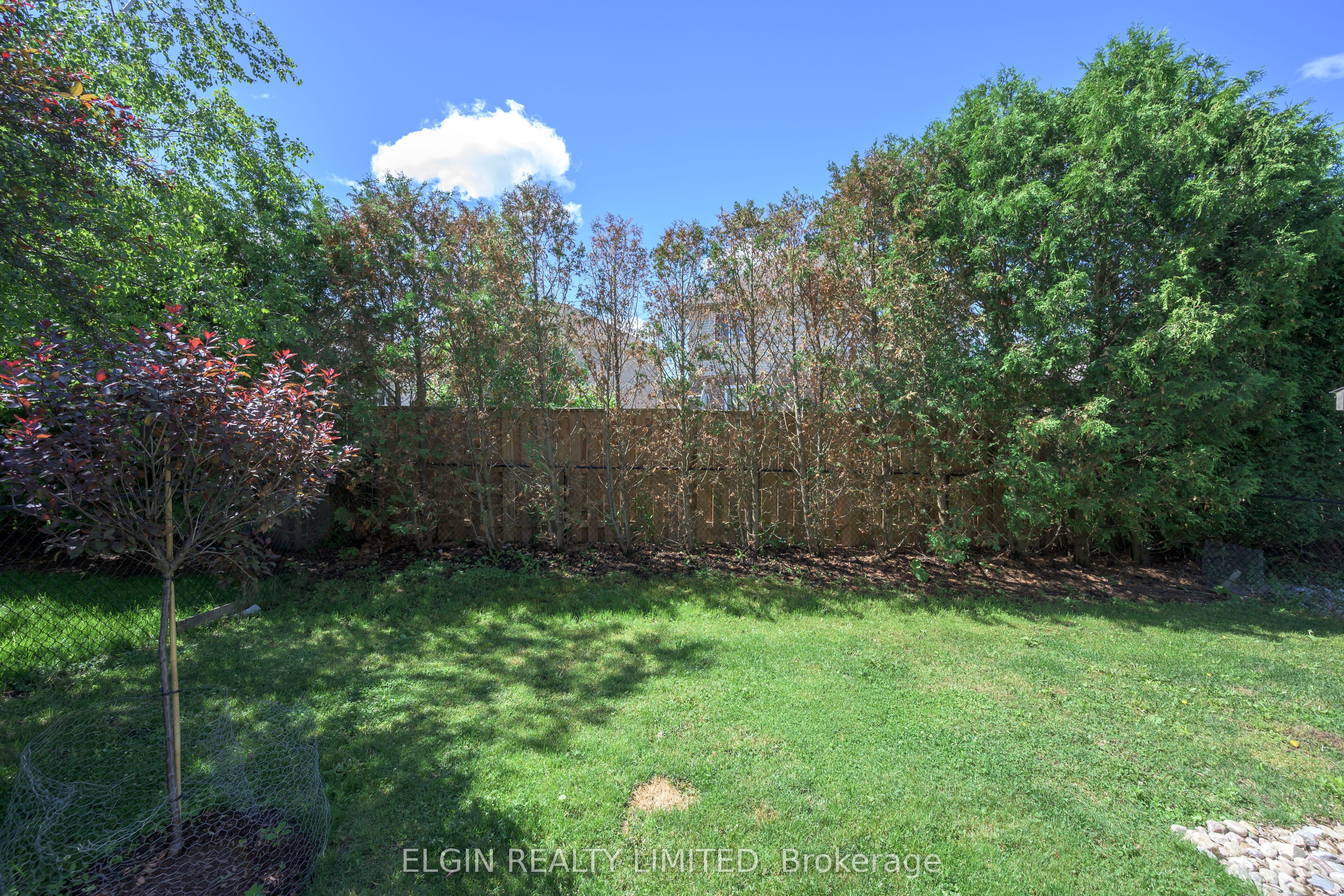 34 Pear Tree Avenue Property Photo 4