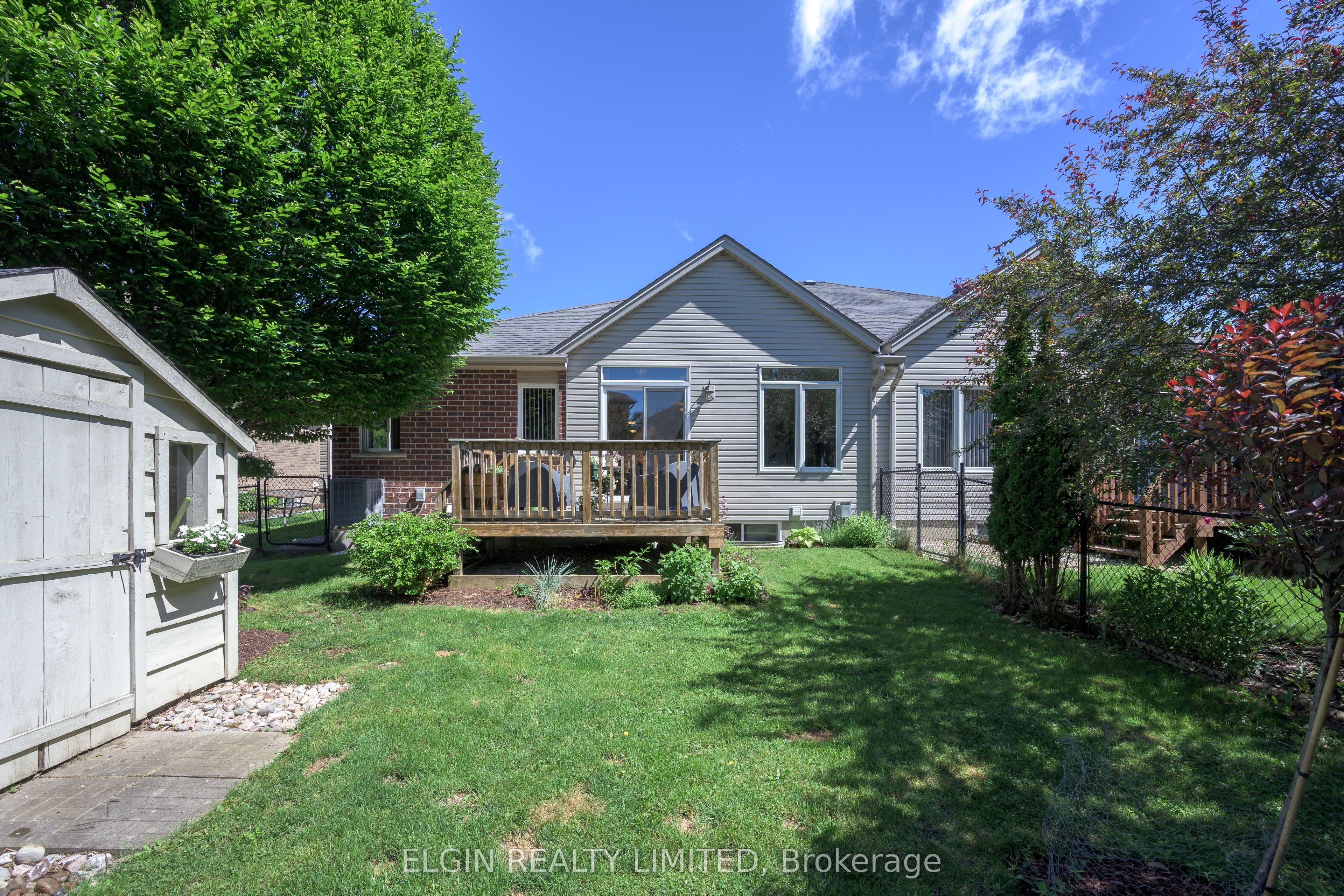 34 Pear Tree Avenue Property Photo 5