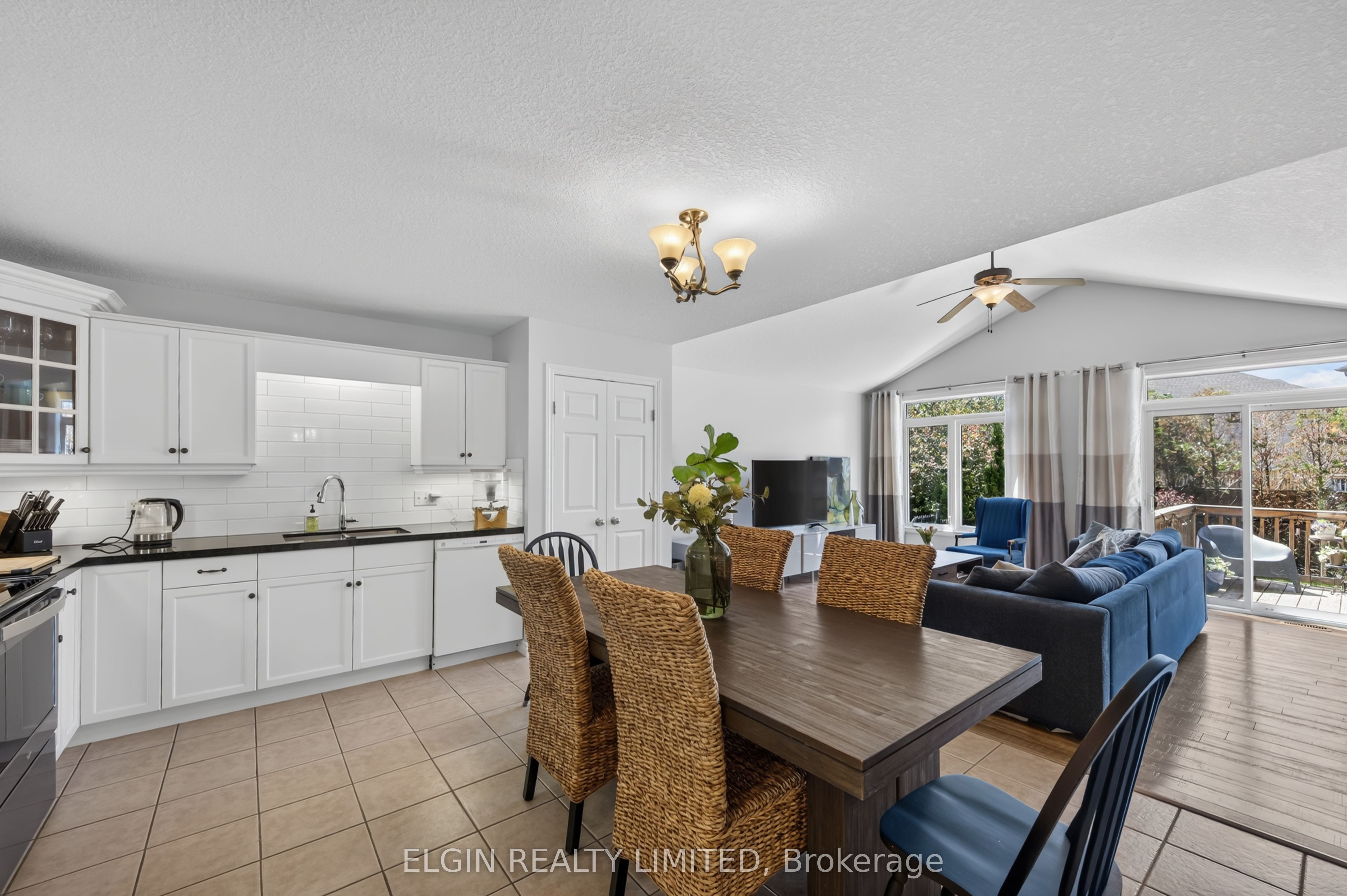 34 Pear Tree Avenue Property Photo 11