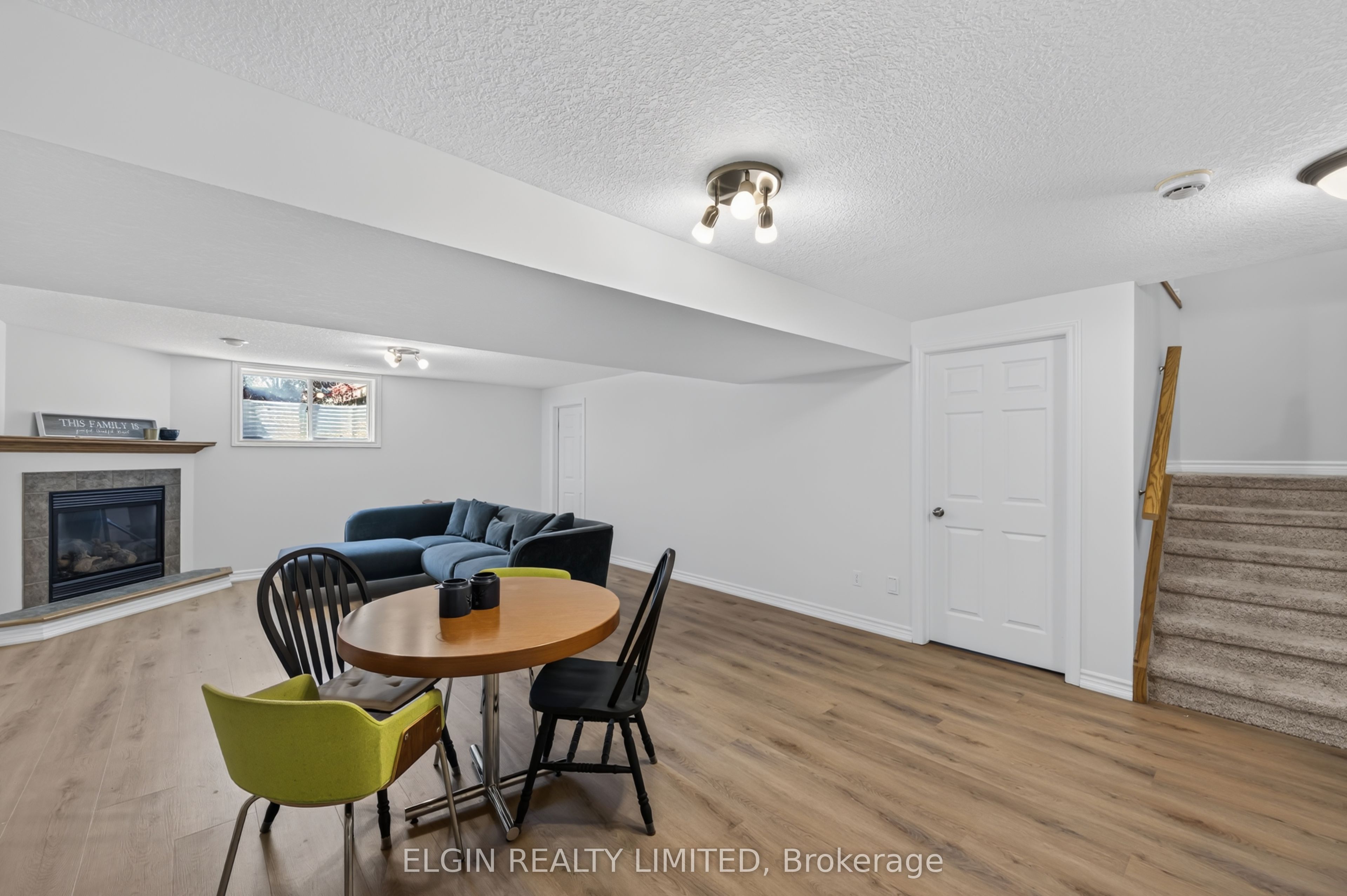 34 Pear Tree Avenue Property Photo 28