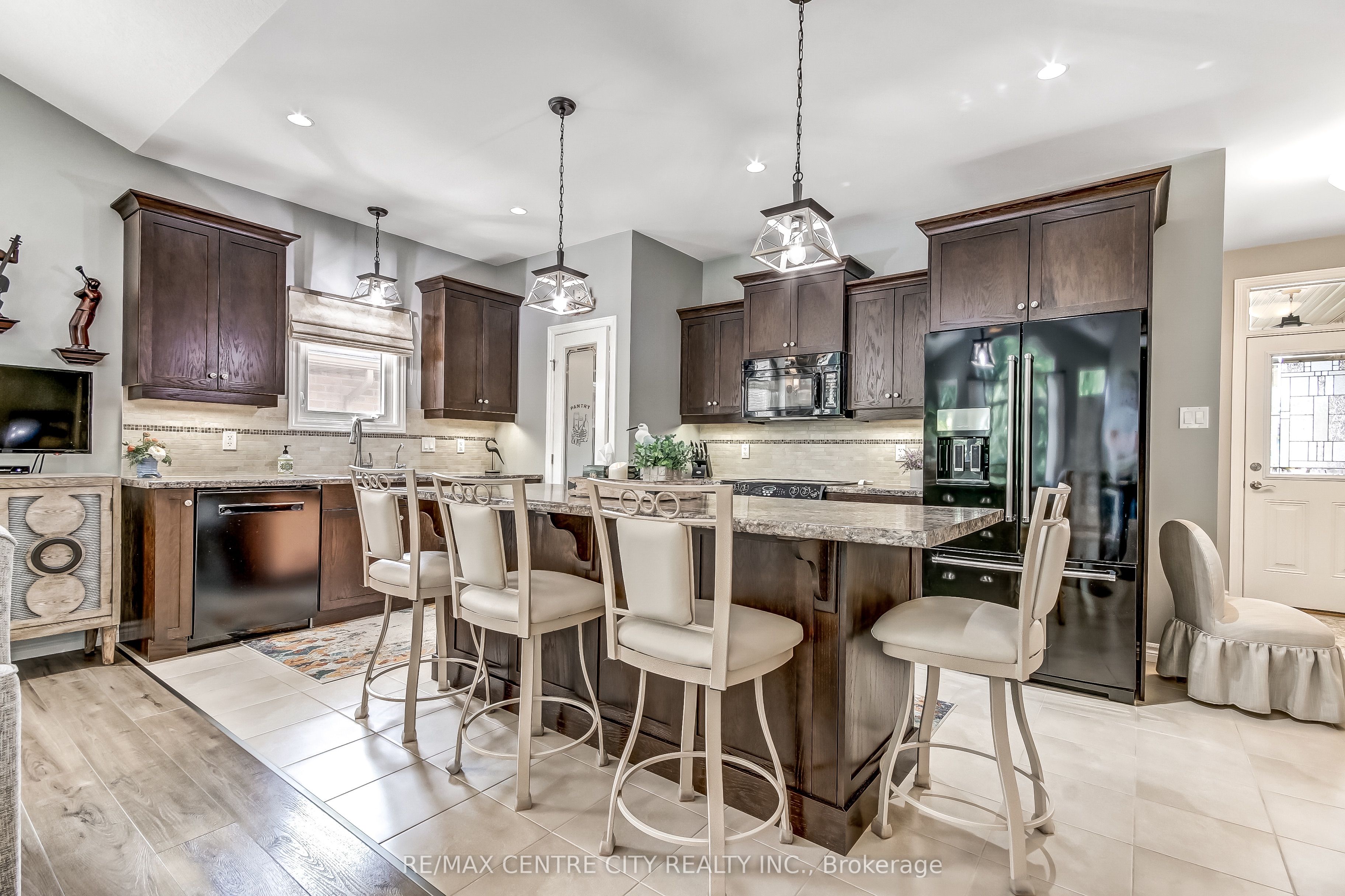 20 Ensley Place Property Photo 10
