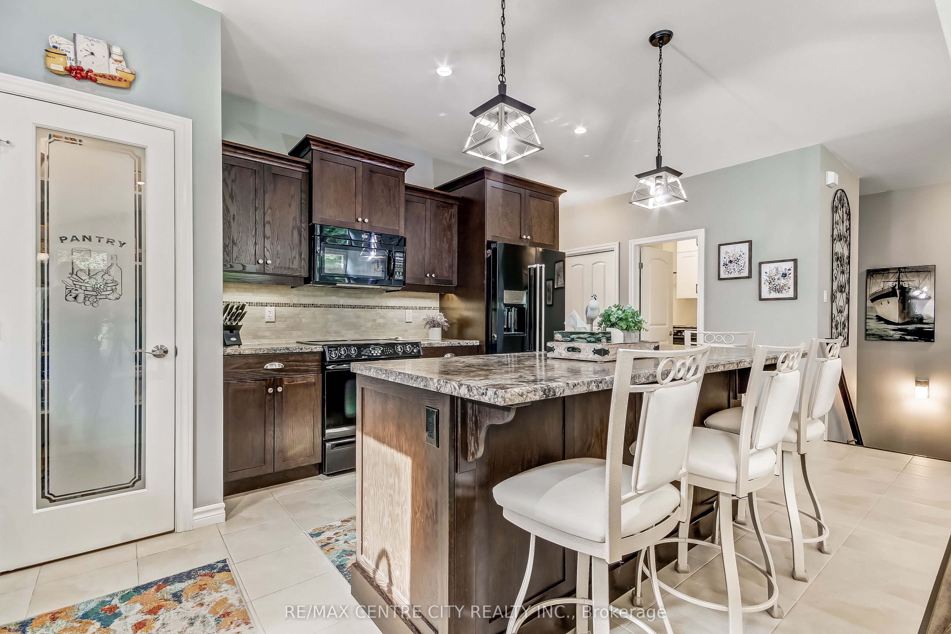 20 Ensley Place Property Photo 11