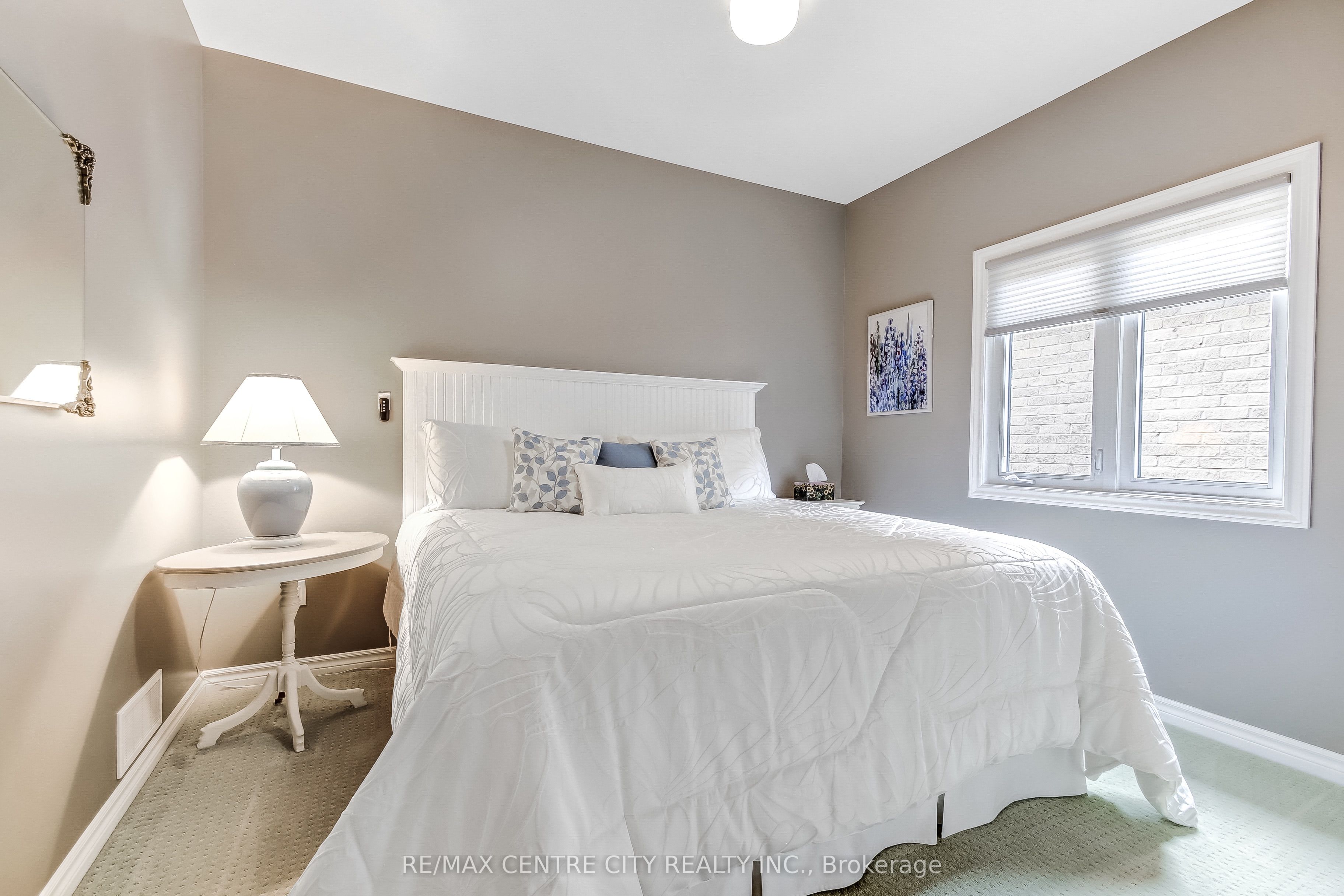20 Ensley Place Property Photo 18