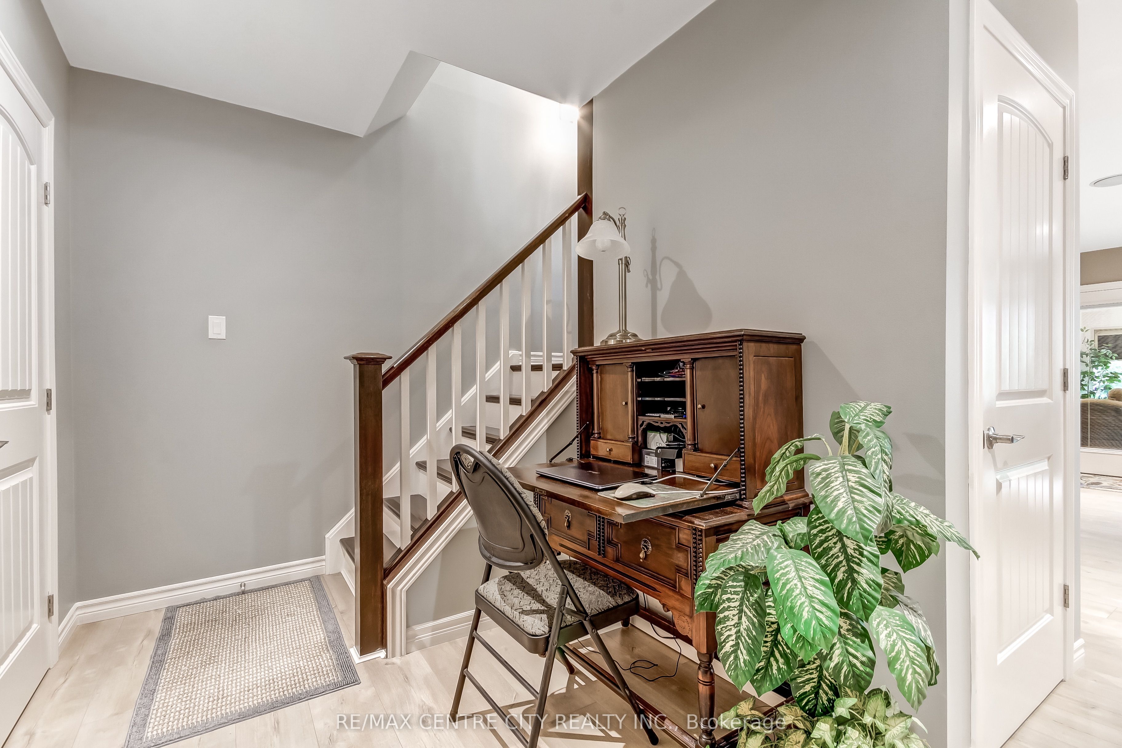 20 Ensley Place Property Photo 24