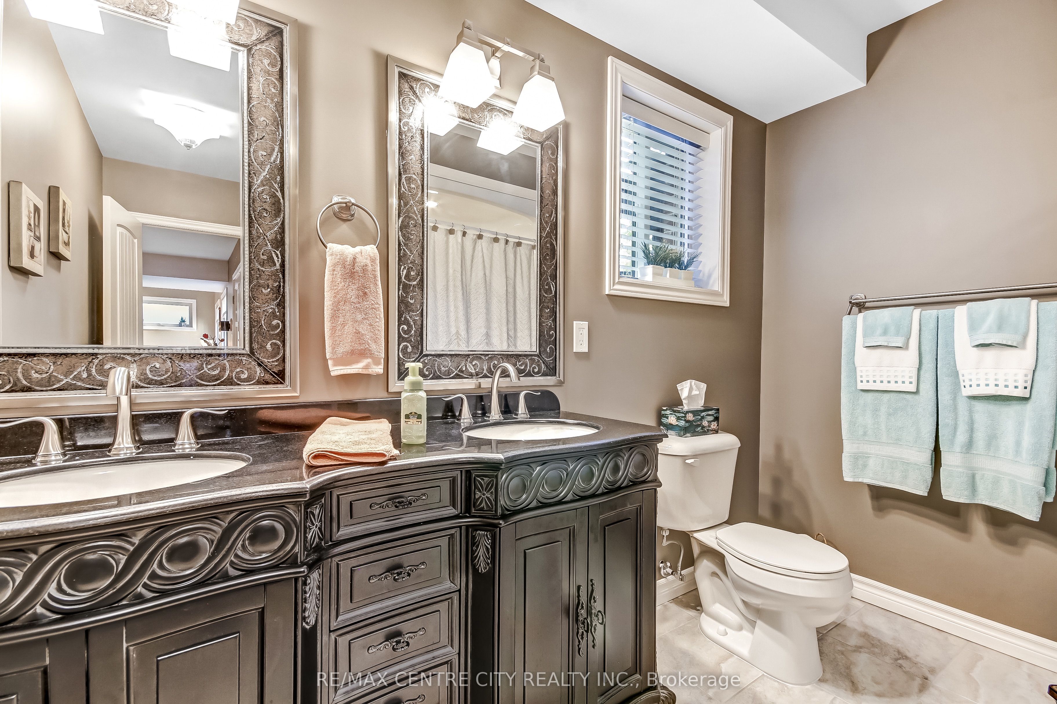 20 Ensley Place Property Photo 27