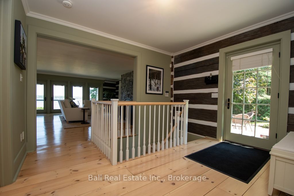 2933 Ayotte's Point Lane Property Photo 12