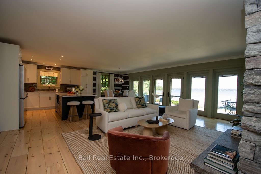 2933 Ayotte's Point Lane Property Photo 14