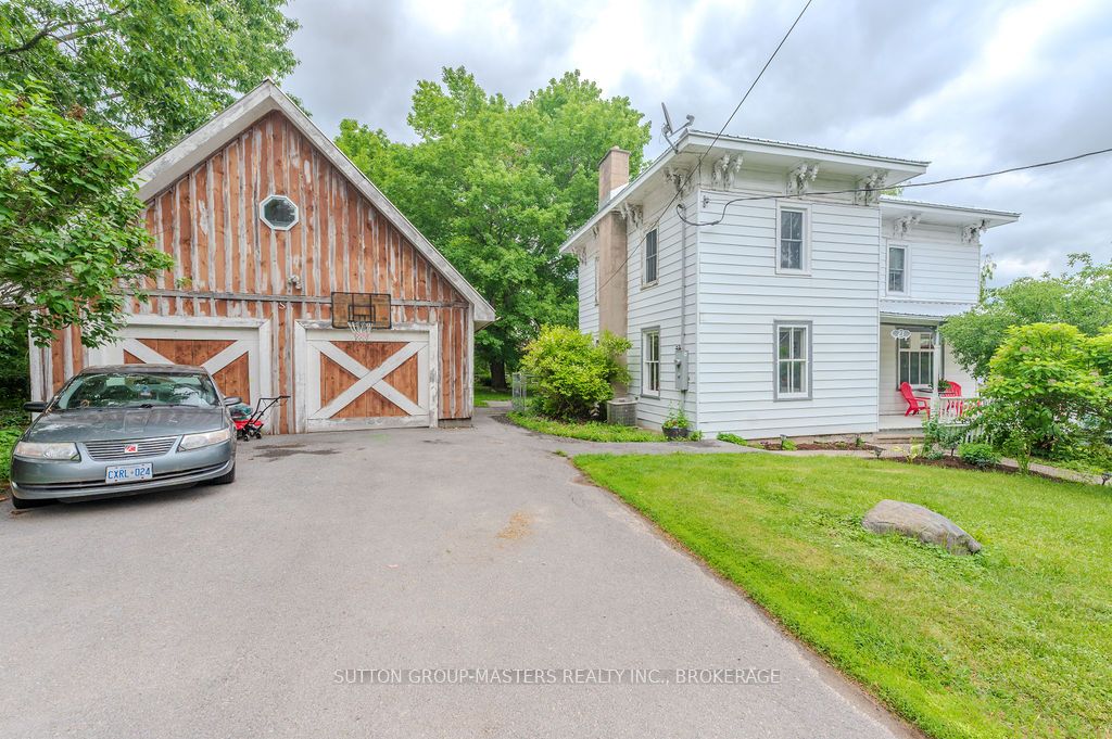 27 West Street W Property Photo 1