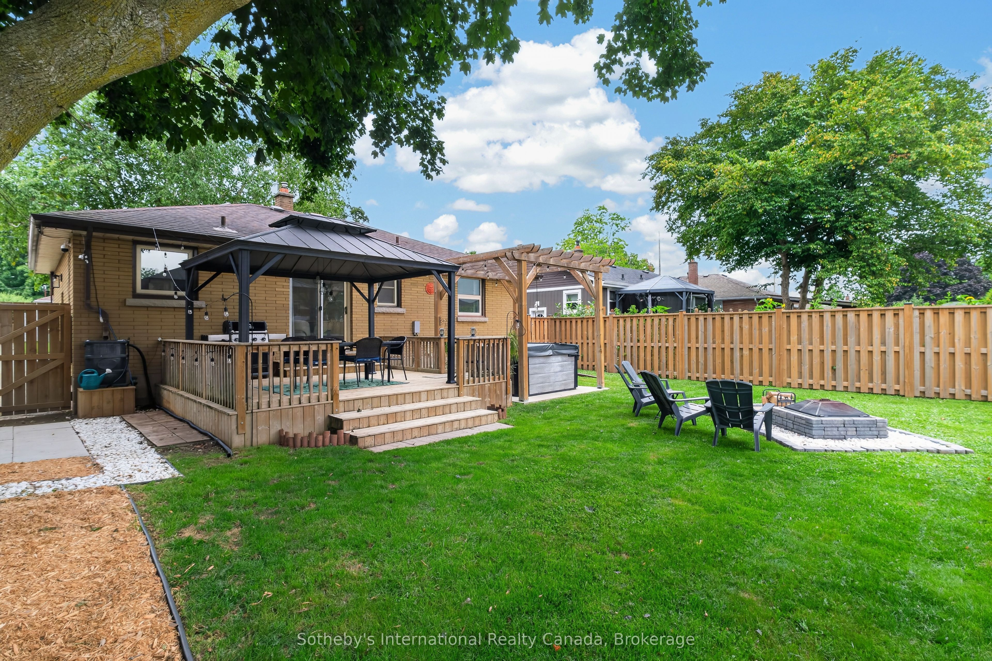 94 Ninth Avenue Property Photo 38