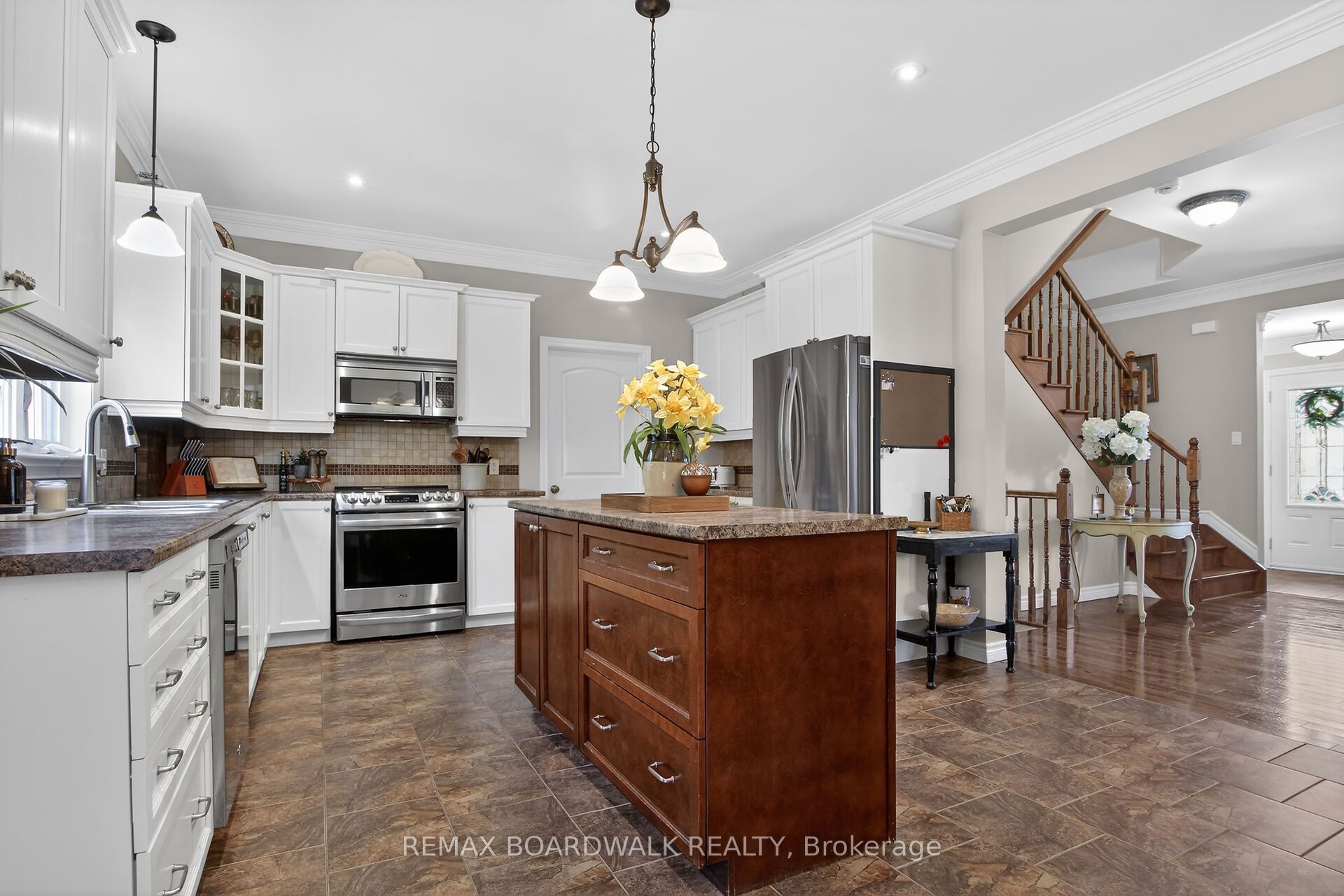 375 Quartz Avenue Property Photo 8