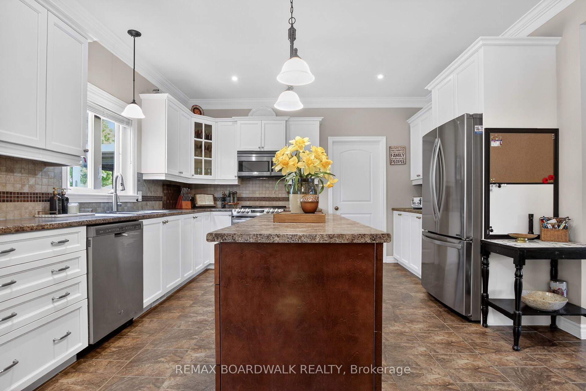 375 Quartz Avenue Property Photo 10