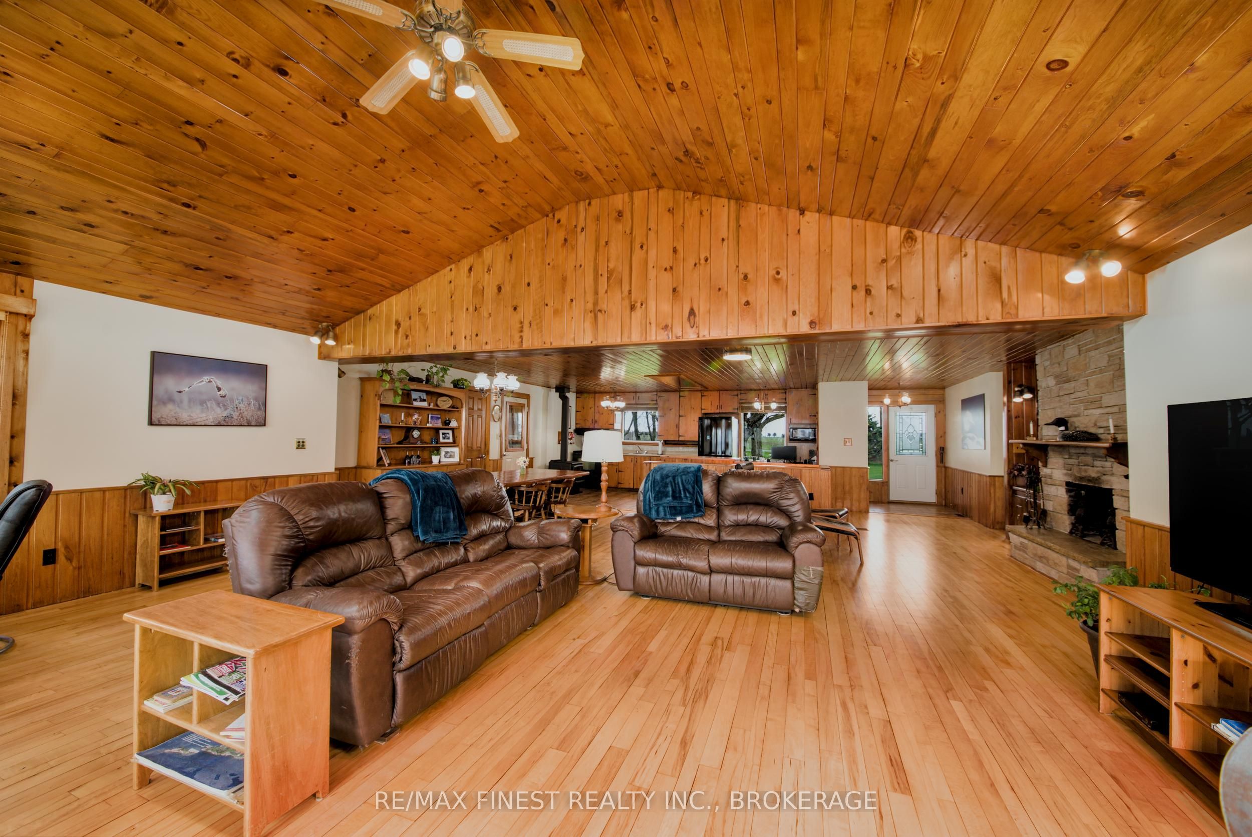 10930 Front Road Property Photo 10