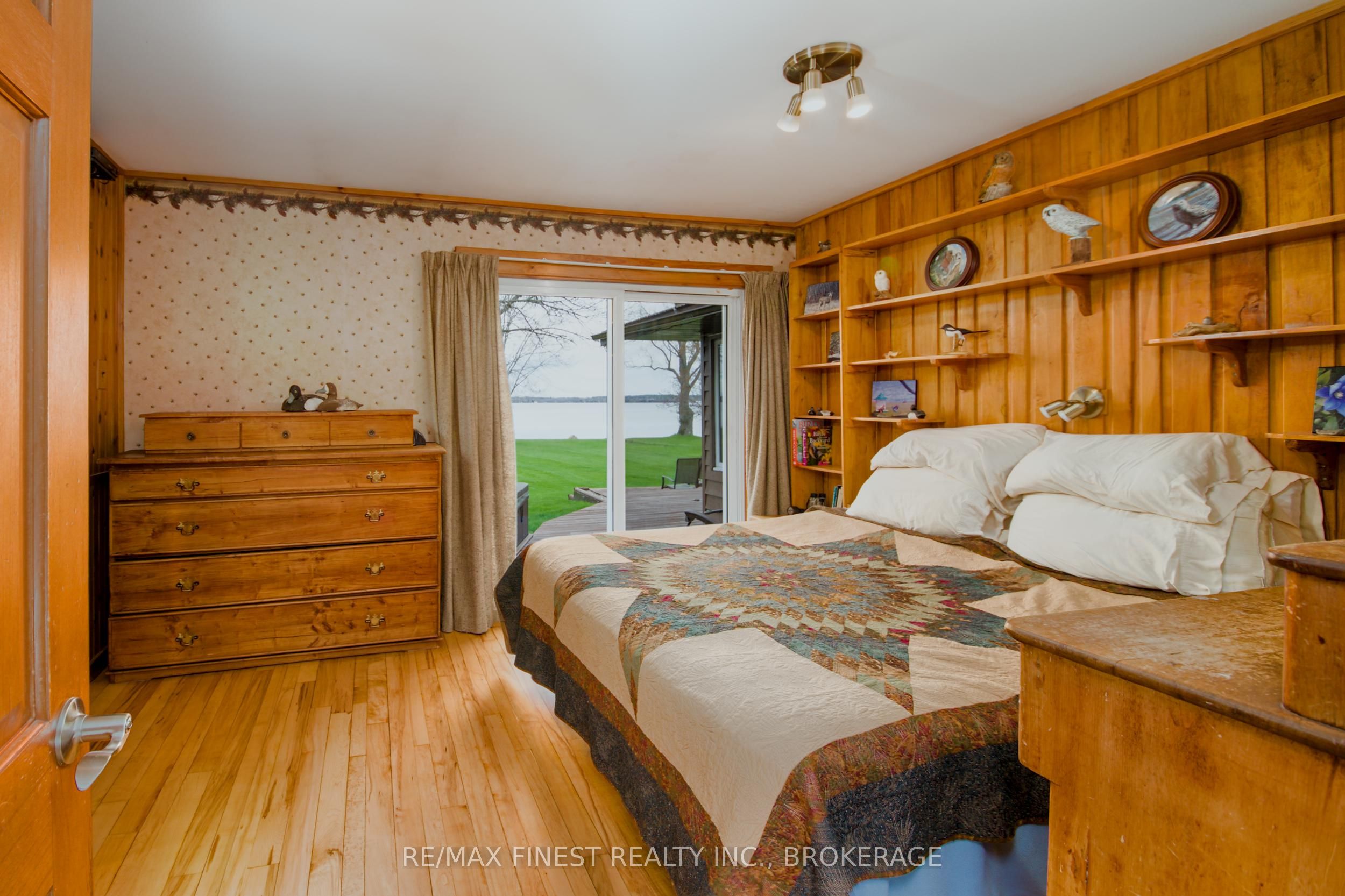 10930 Front Road Property Photo 13