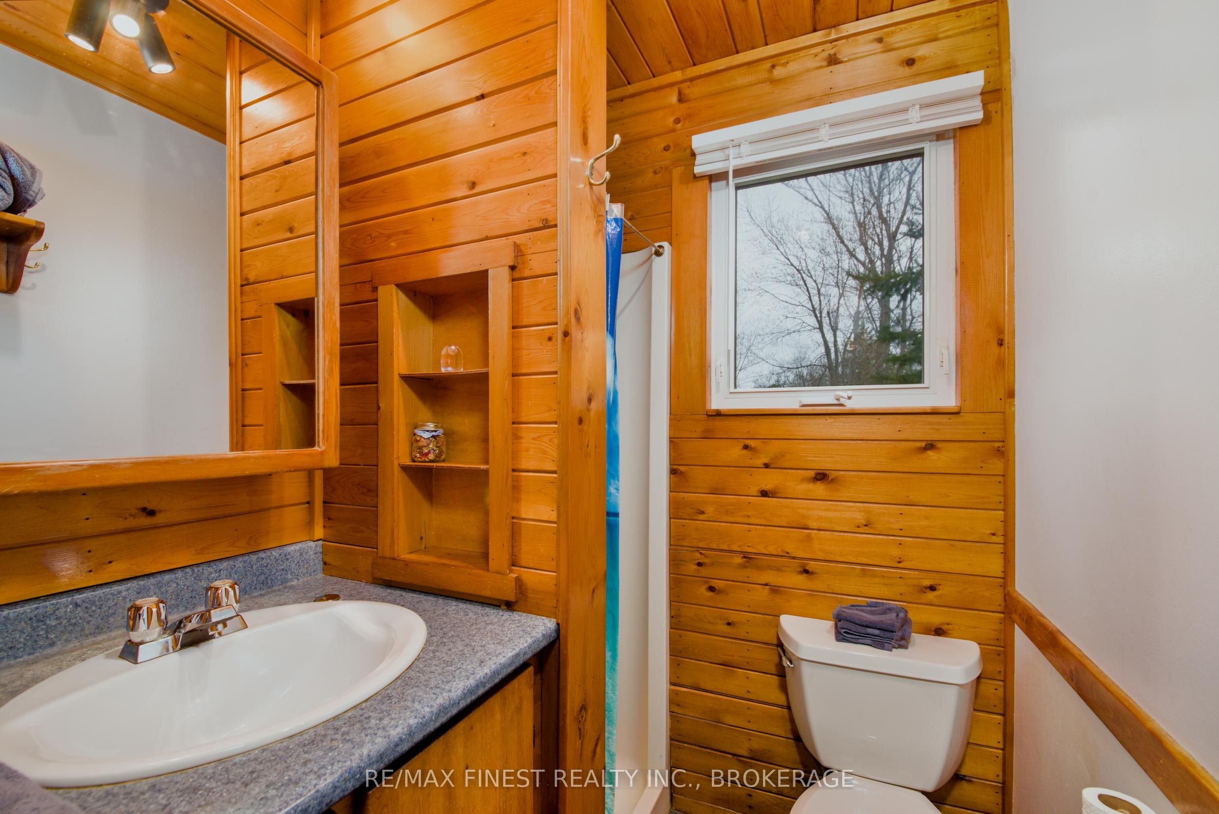 10930 Front Road Property Photo 16