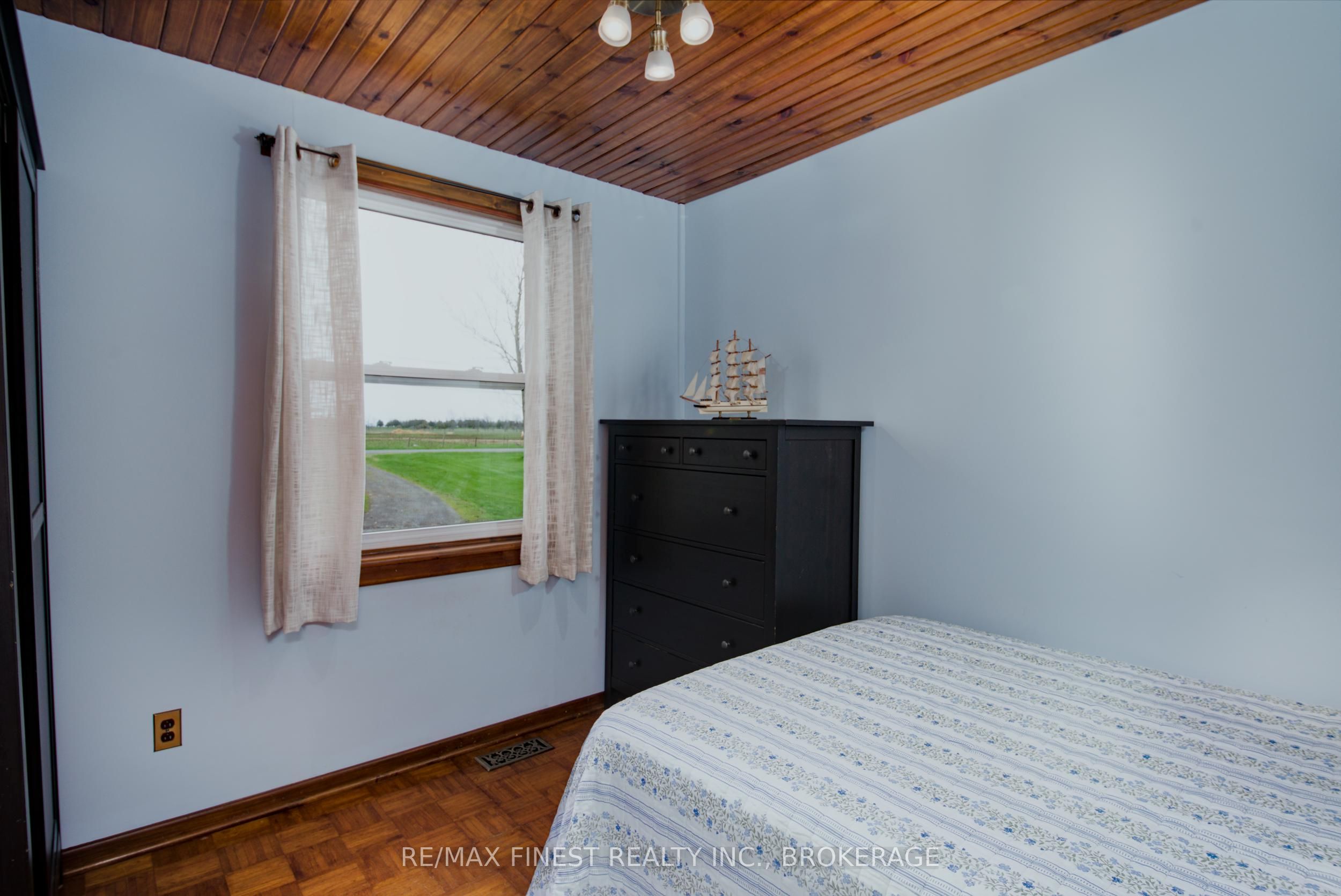 10930 Front Road Property Photo 17