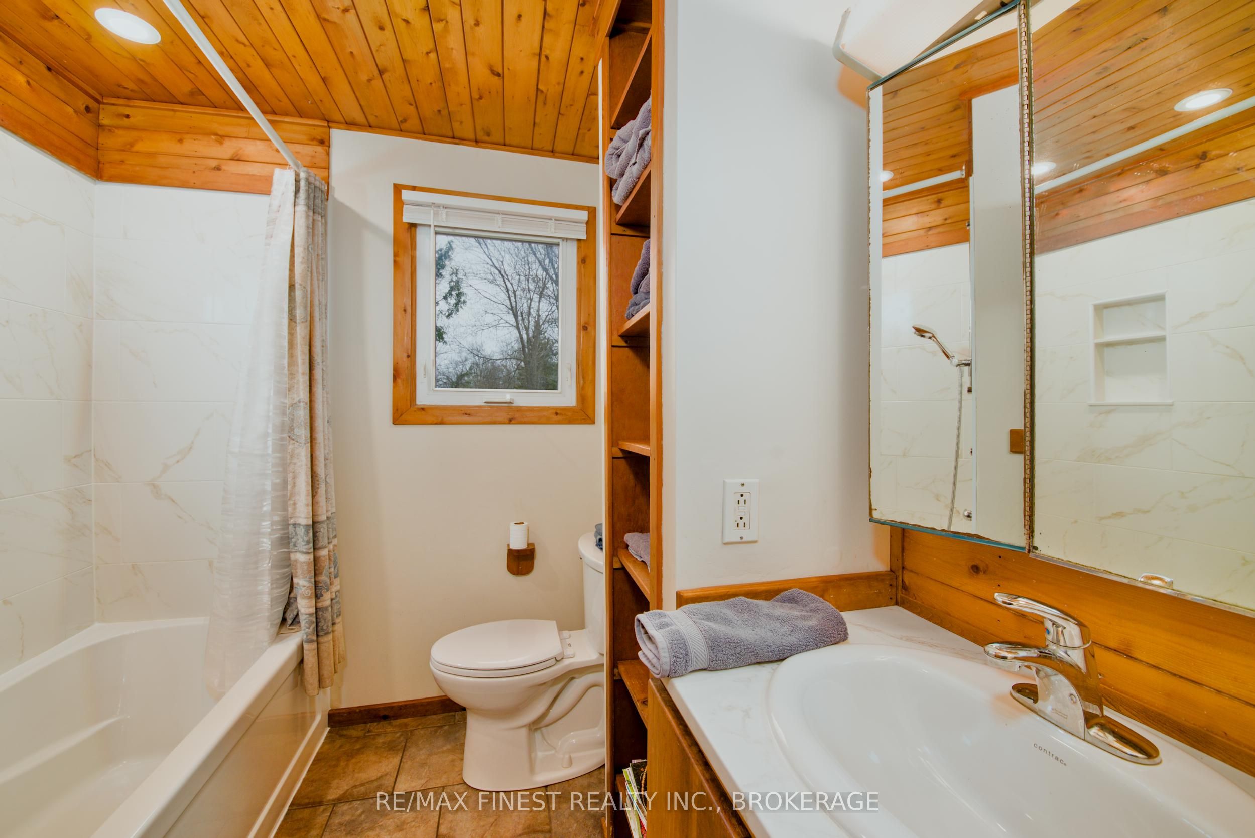 10930 Front Road Property Photo 19