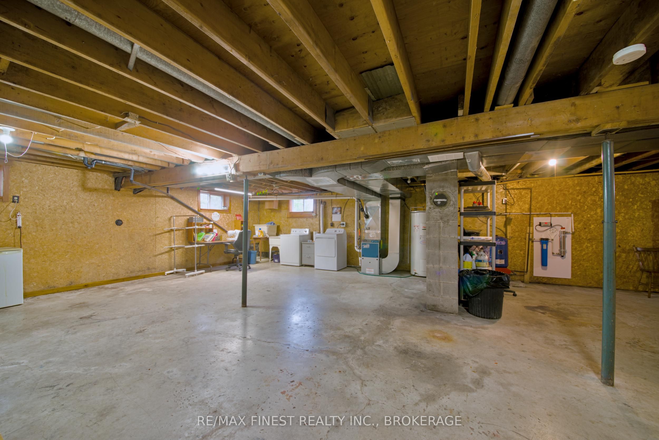10930 Front Road Property Photo 20