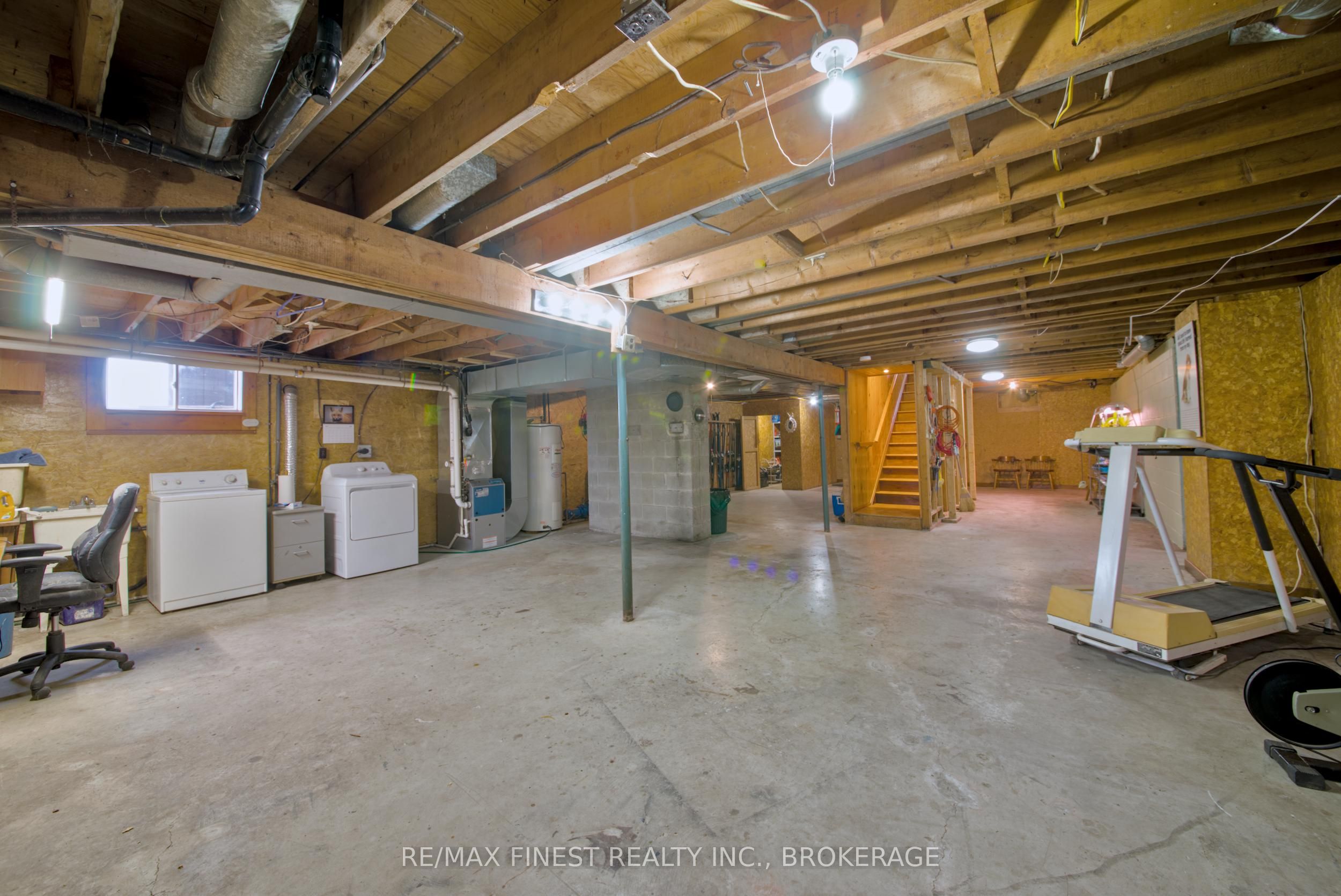 10930 Front Road Property Photo 21