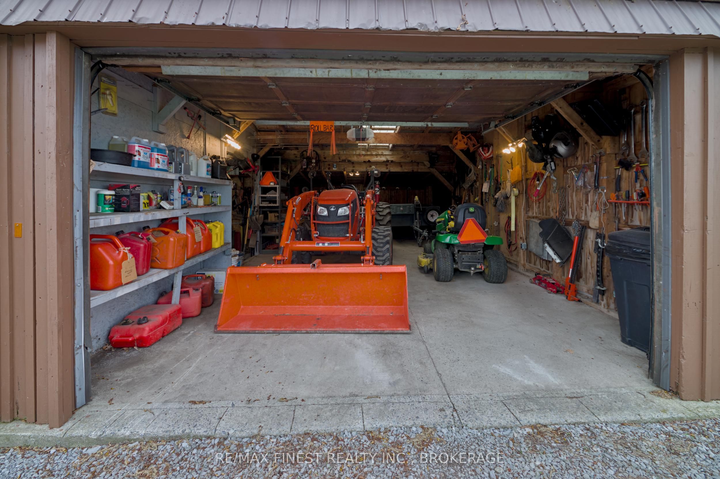 10930 Front Road Property Photo 28