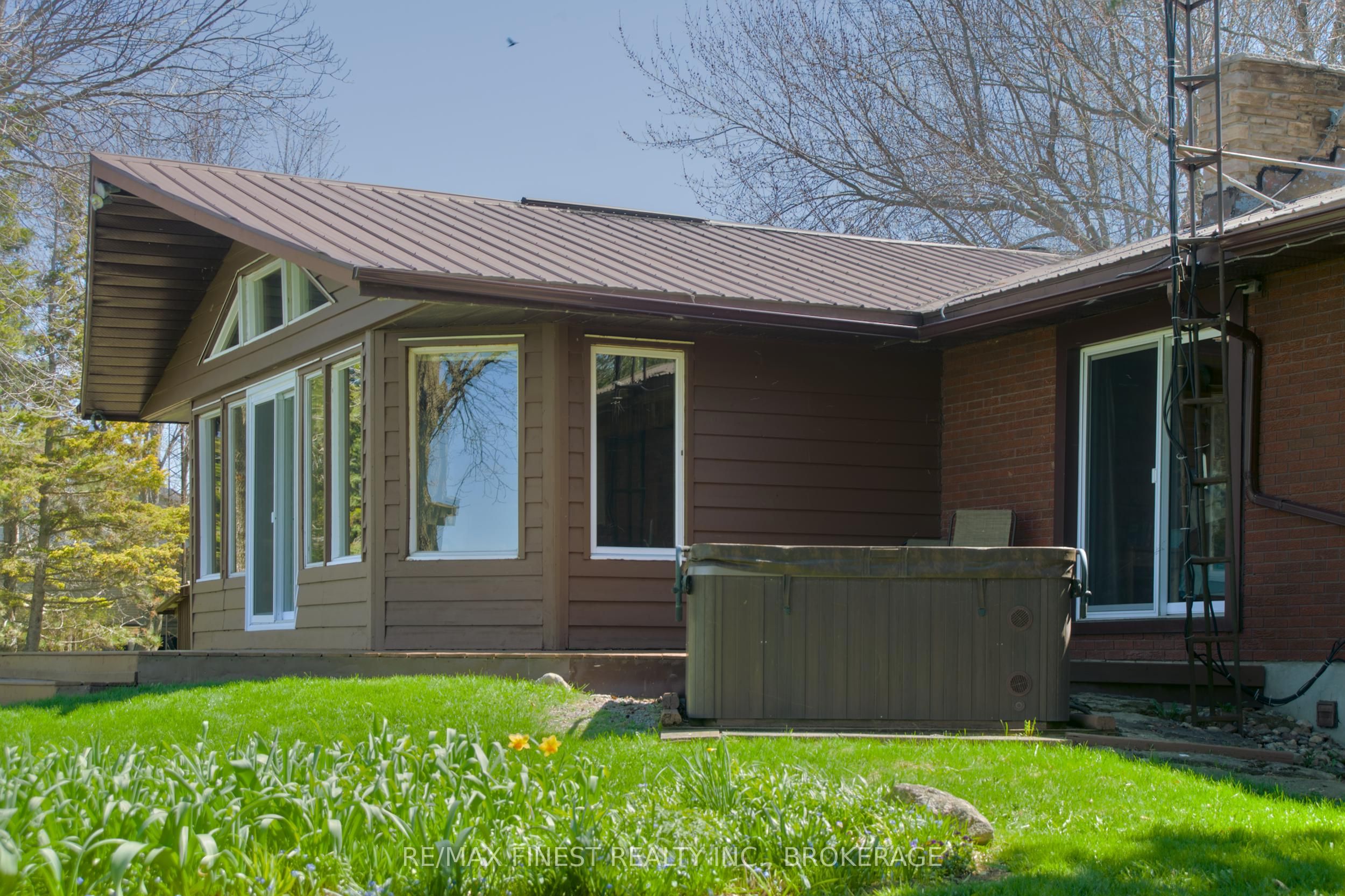 10930 Front Road Property Photo 31