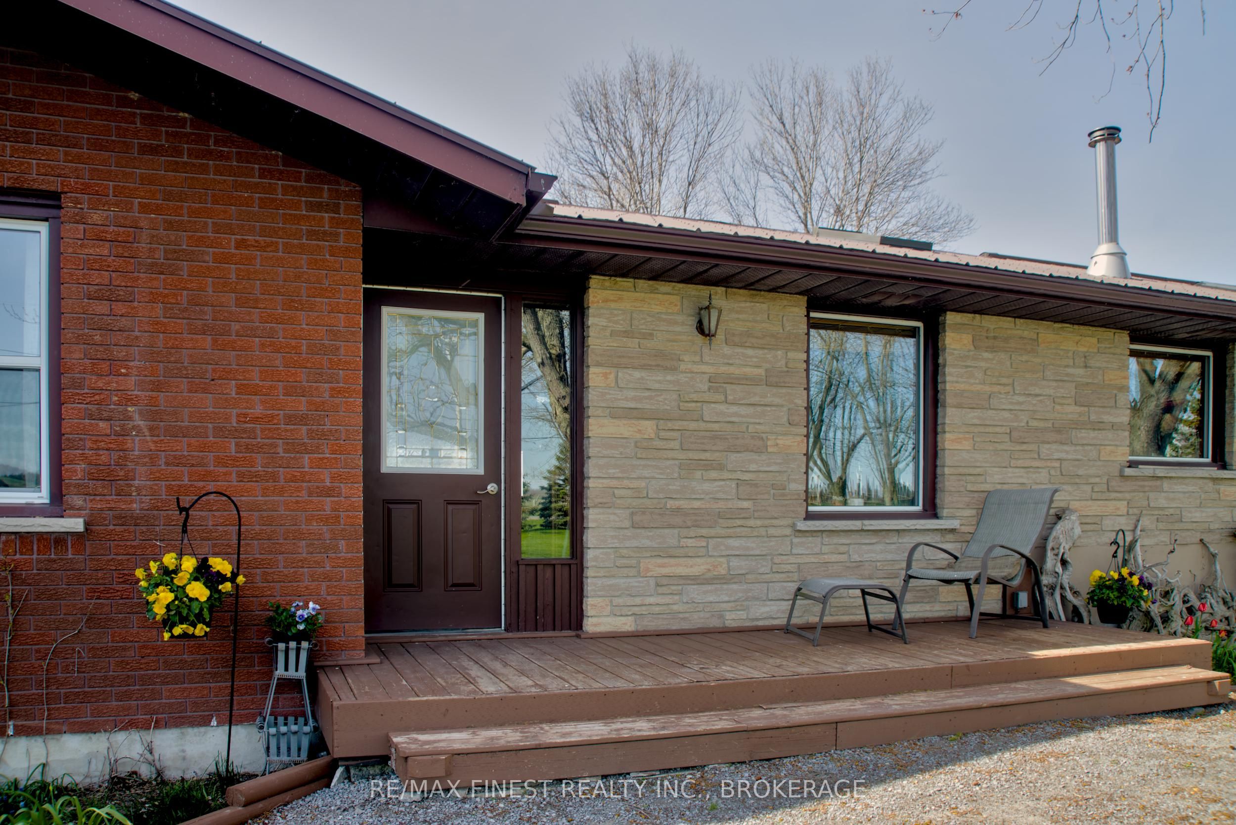 10930 Front Road Property Photo 34
