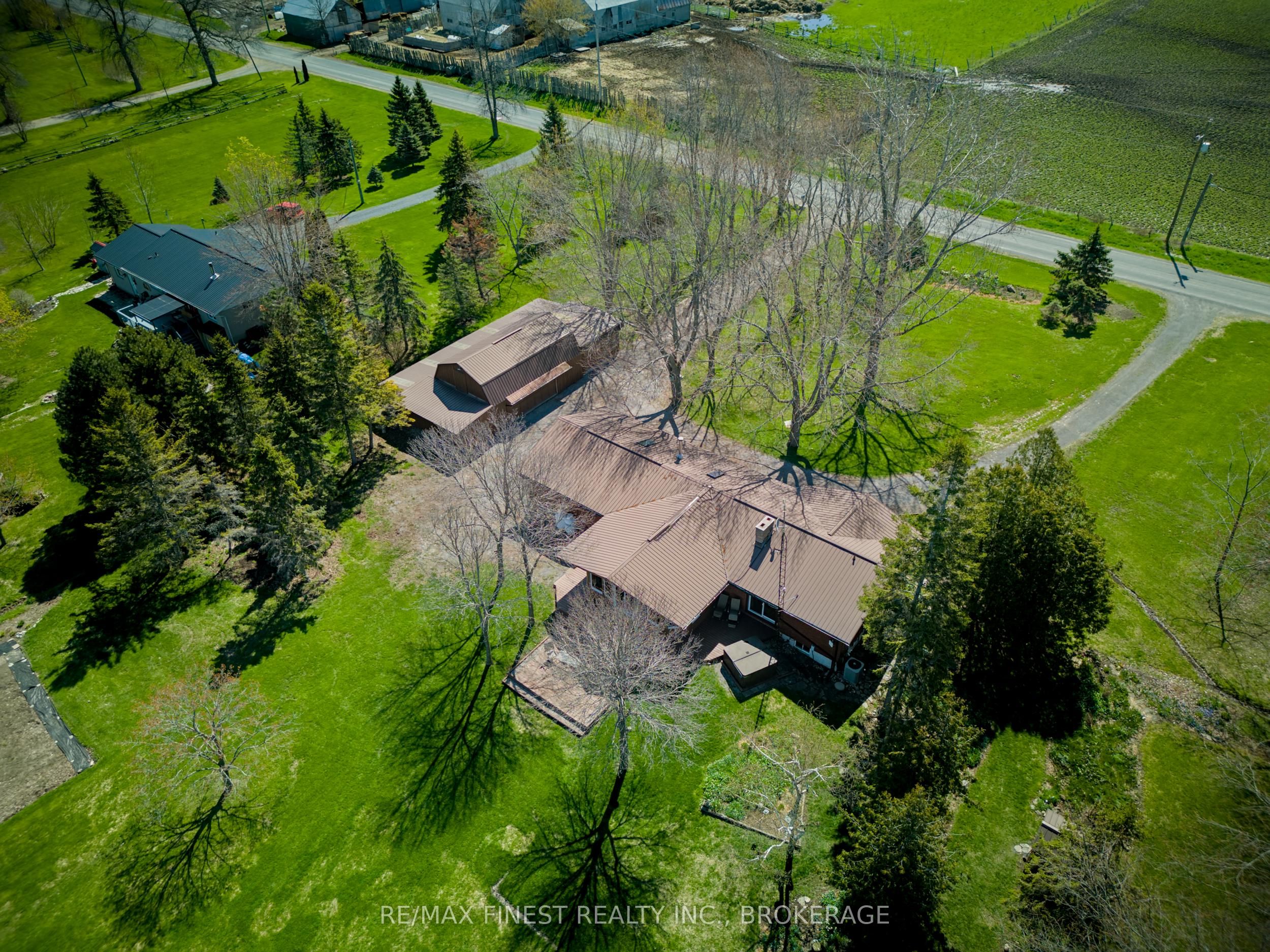 10930 Front Road Property Photo 35