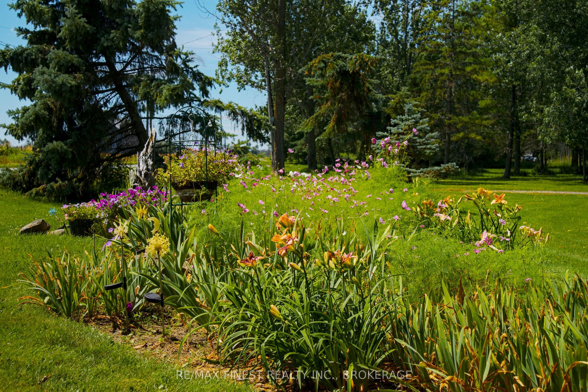 10930 Front Road Property Photo 45