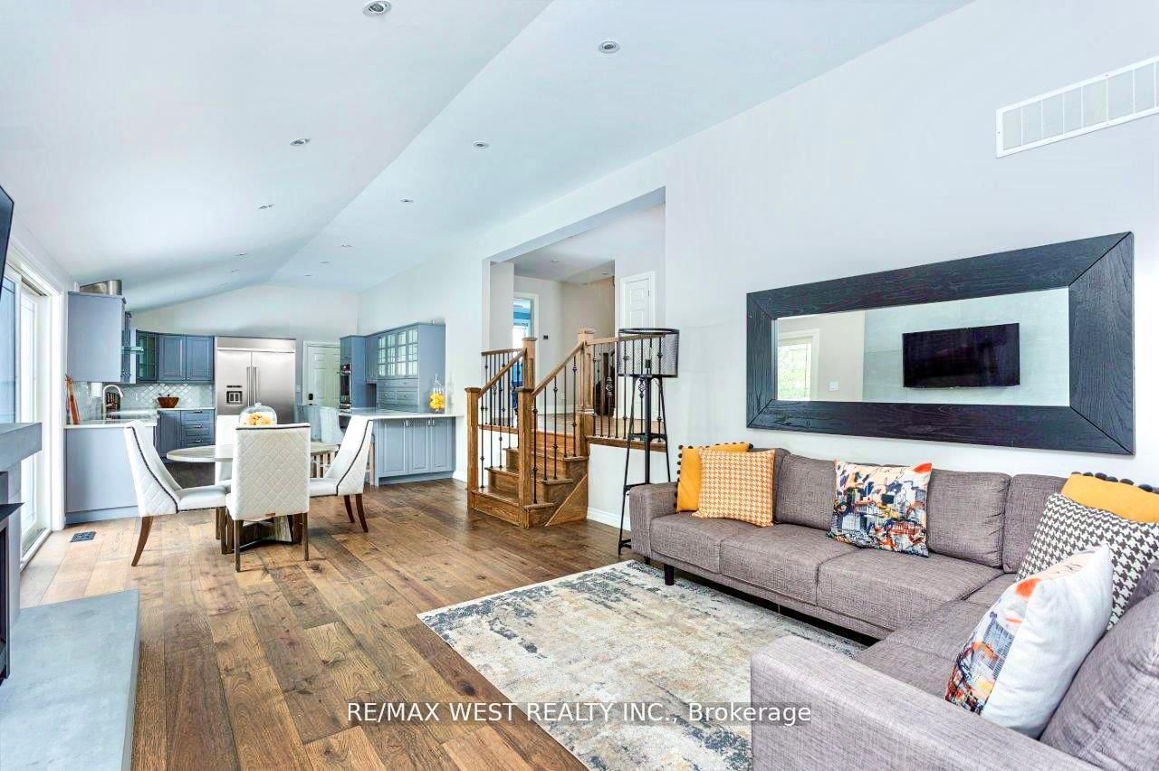 26 Hostein Drive Property Photo 2