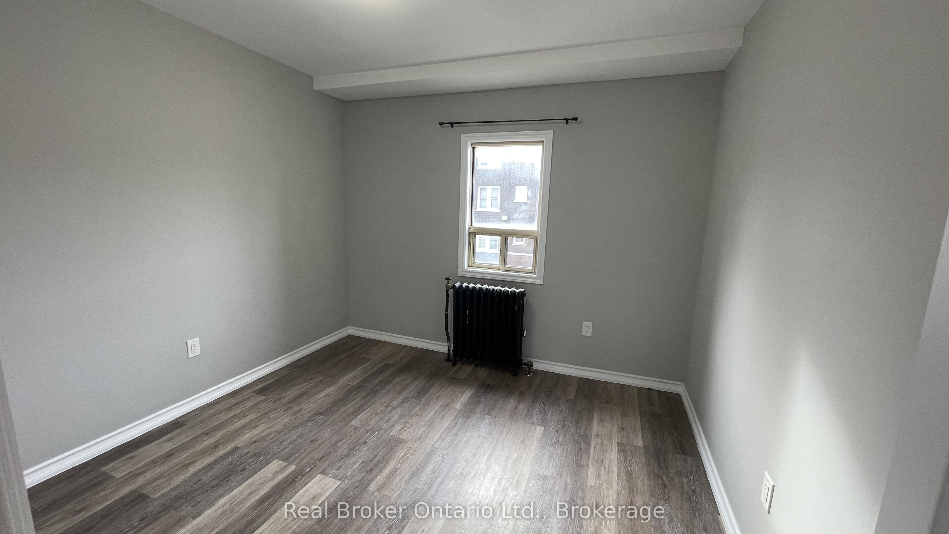 468-476 Main Street E Property Photo 11