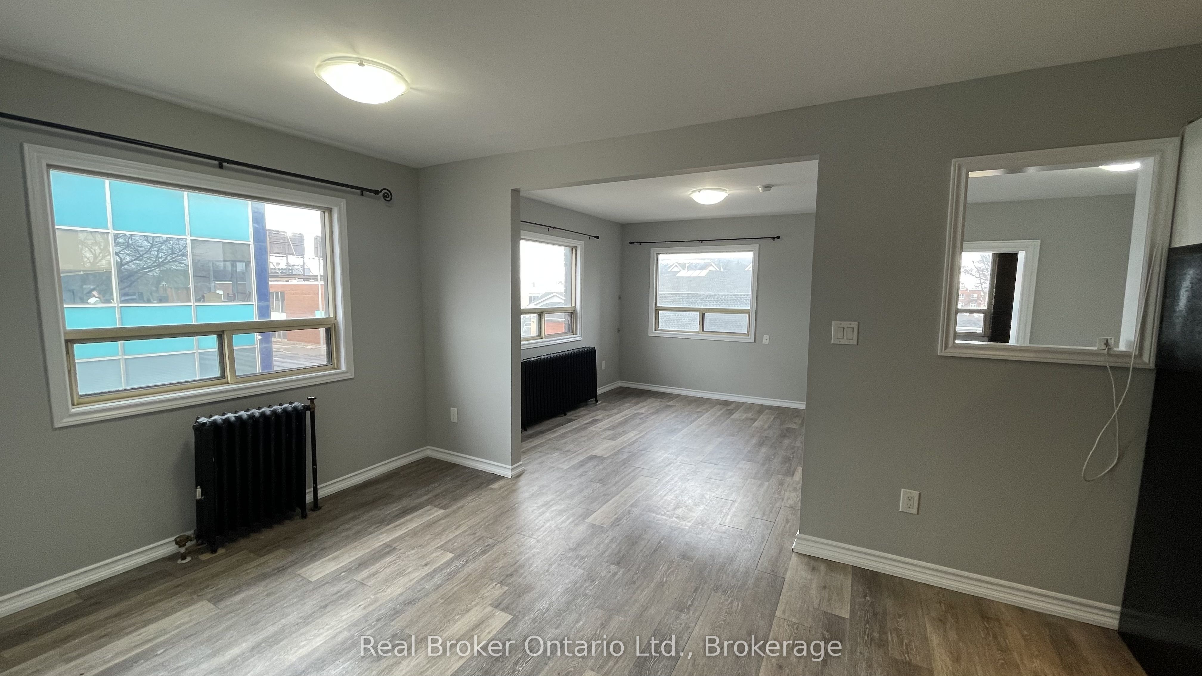 468-476 Main Street E Property Photo 15