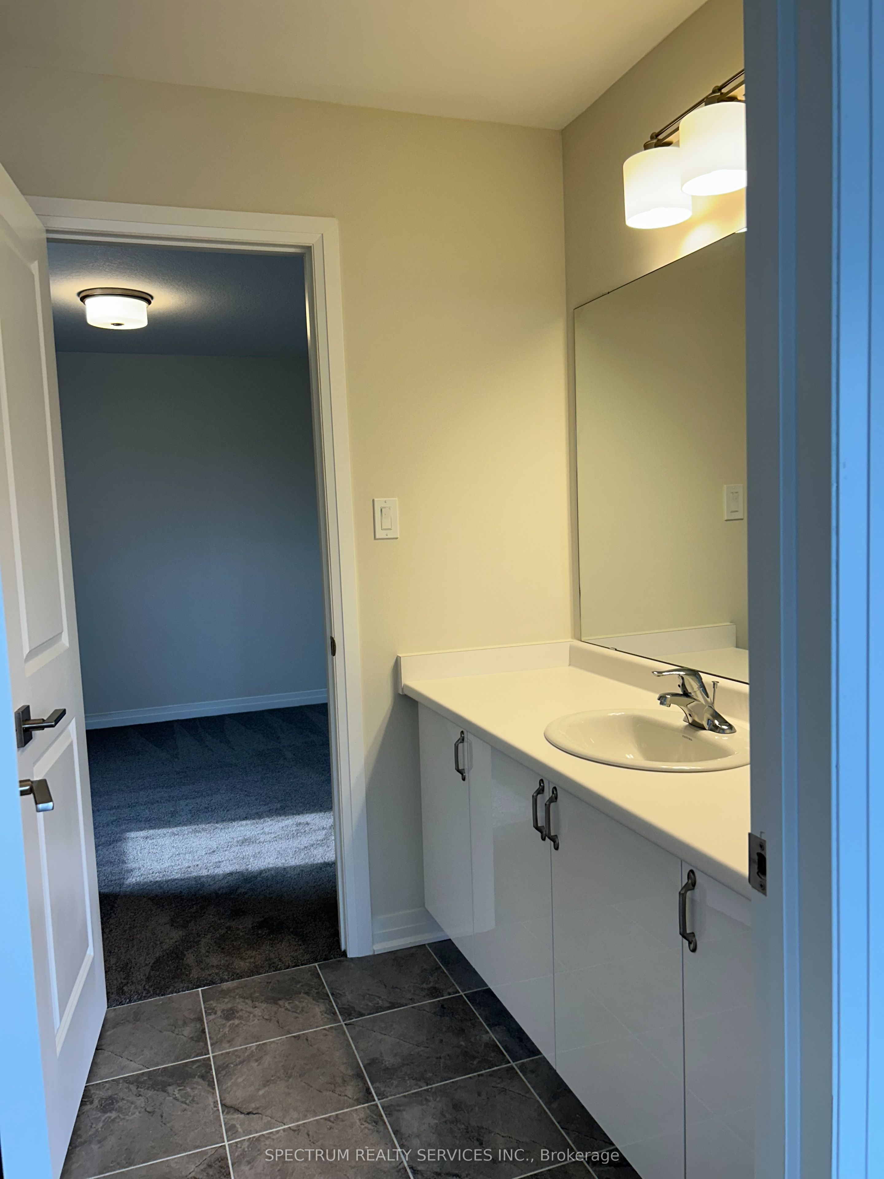 10 Arding Circle Property Photo 10