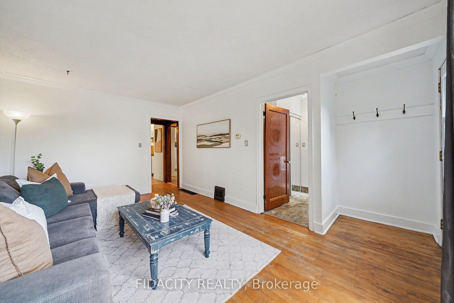 6811 Flewellyn Road Property Photo 5