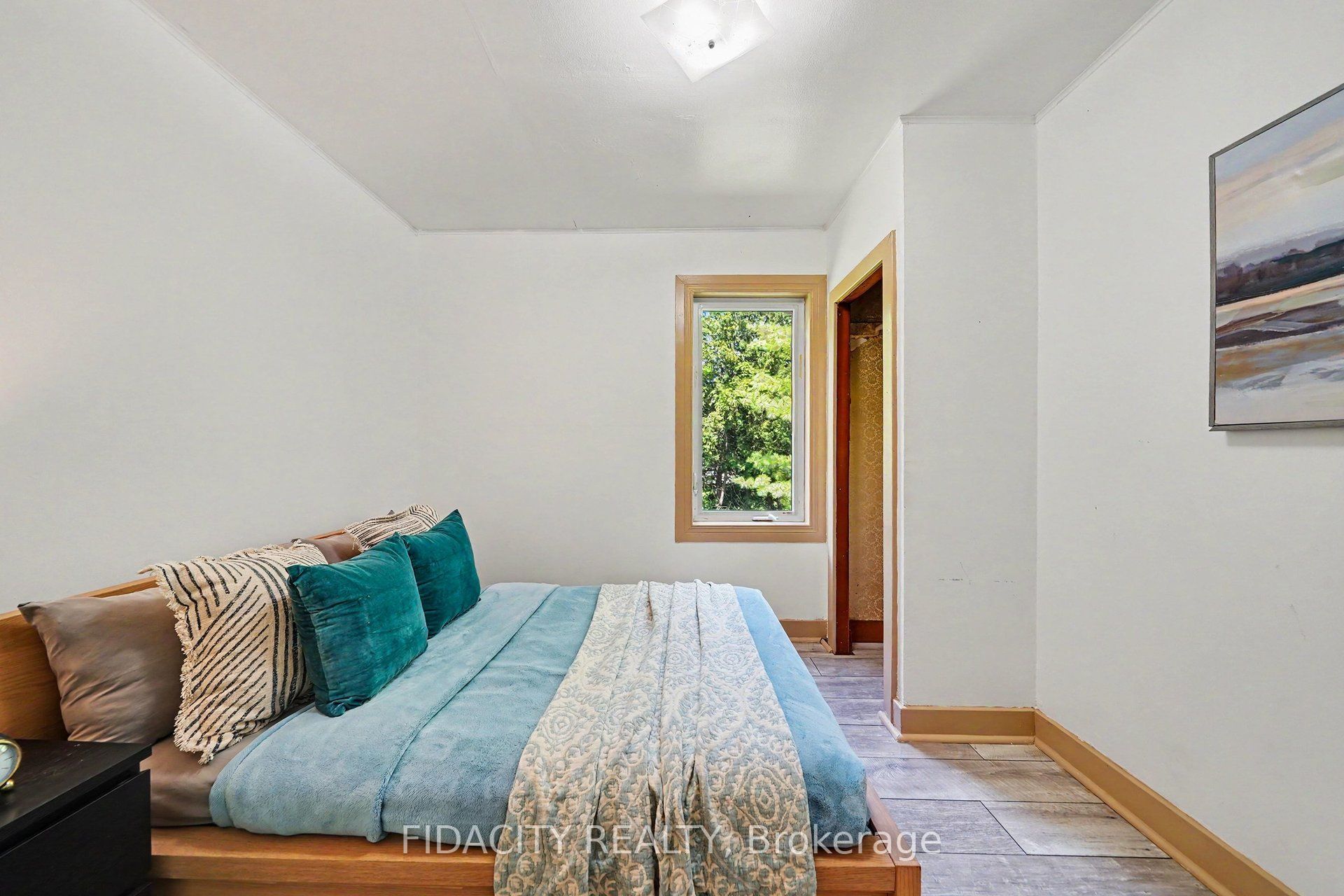 6811 Flewellyn Road Property Photo 12