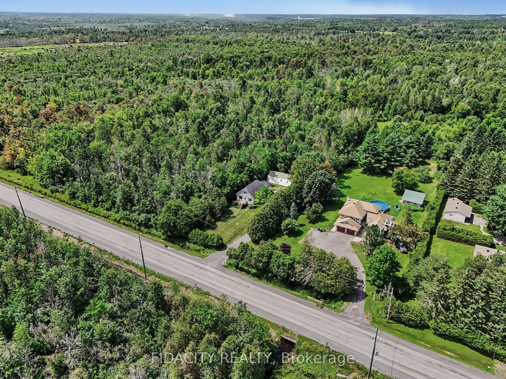 6811 Flewellyn Road Property Photo 24