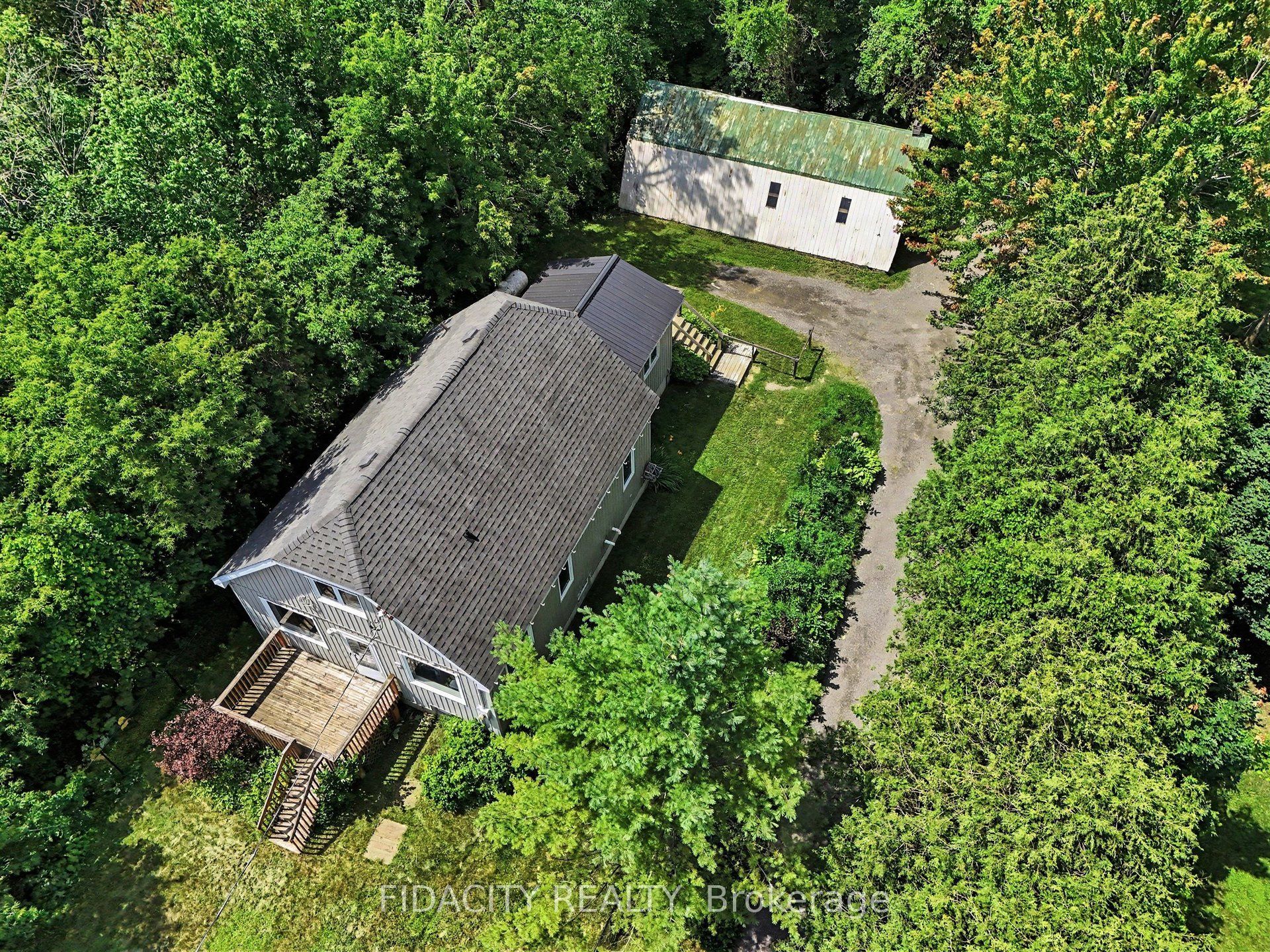 6811 Flewellyn Road Property Photo 25