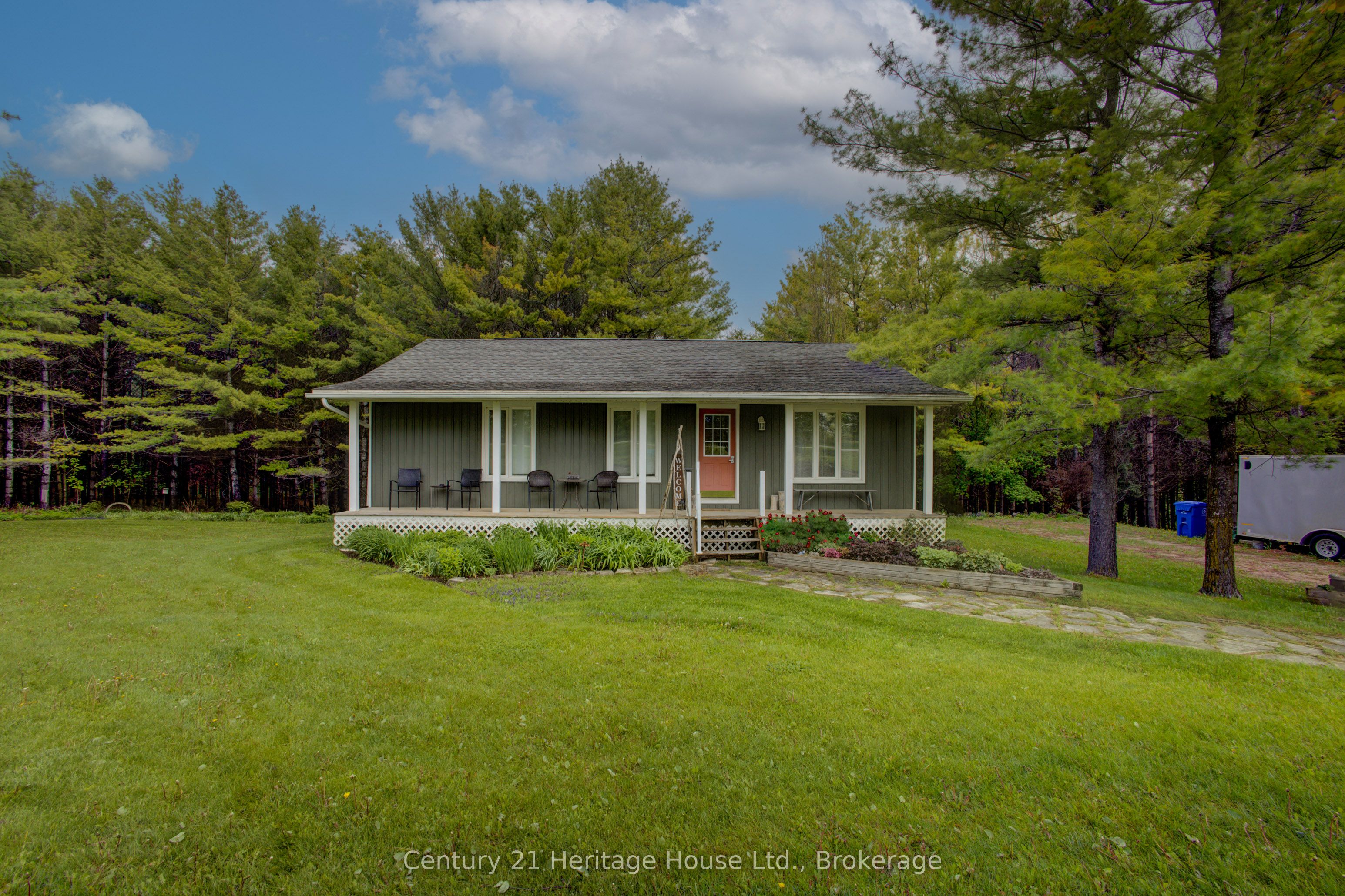 262845 Varney Road Property Photo 3