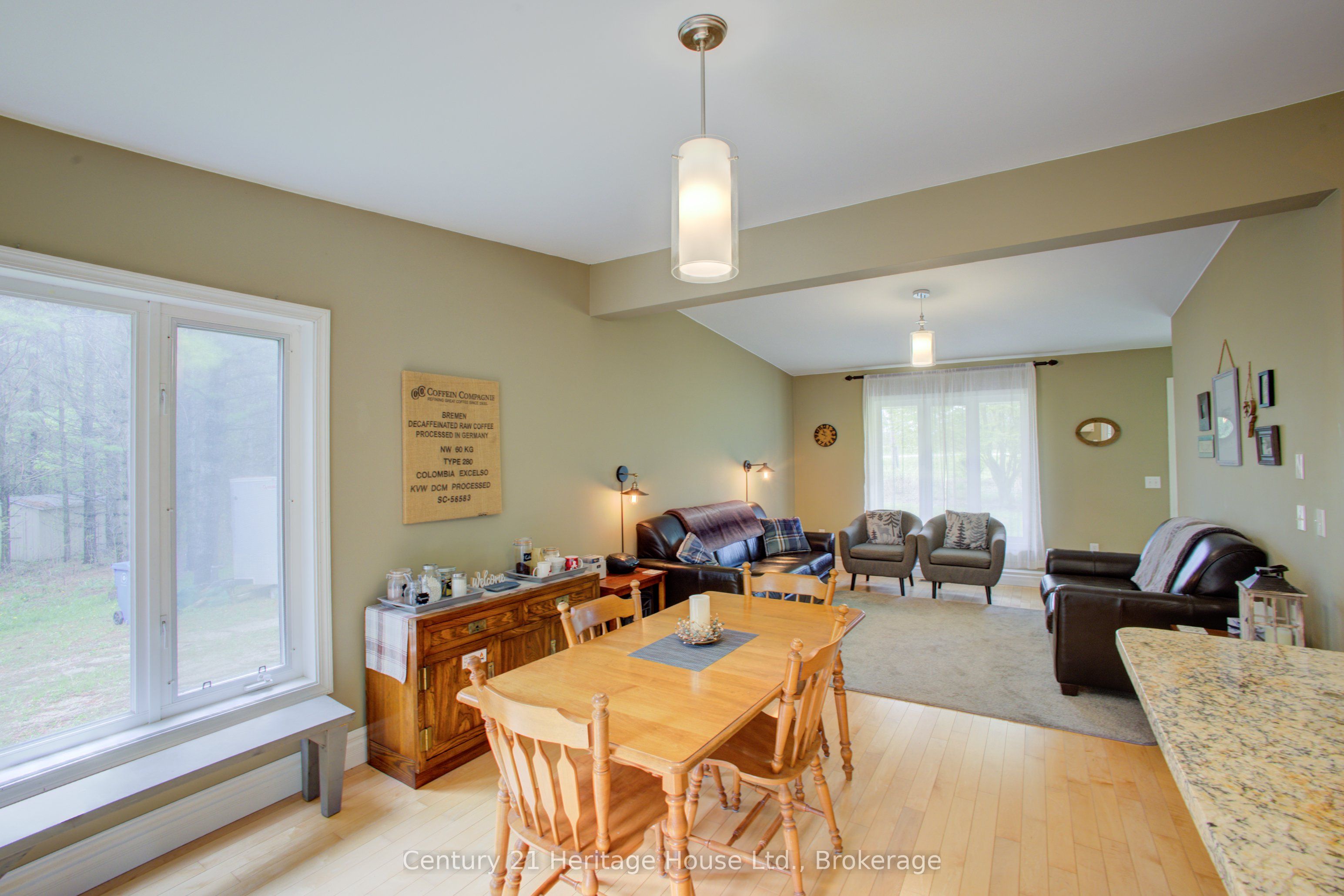 262845 Varney Road Property Photo 11