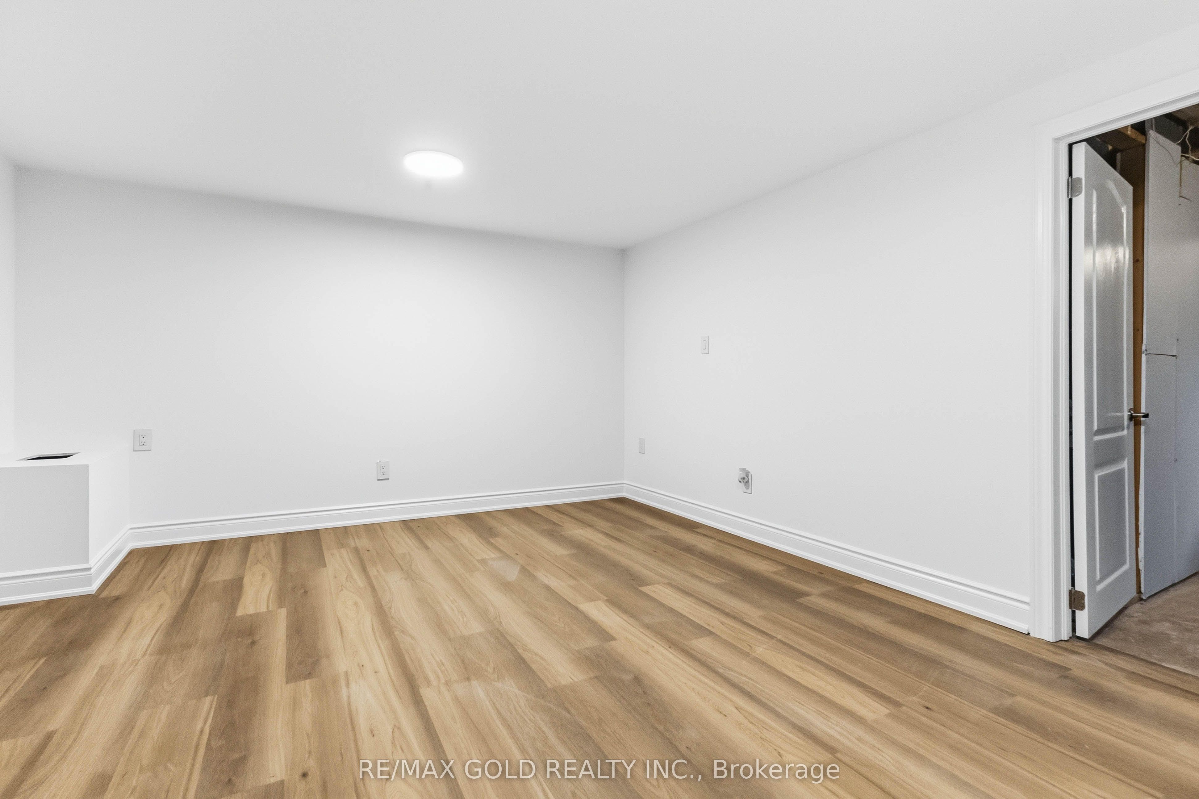 318 Admiral Drive Property Photo 20
