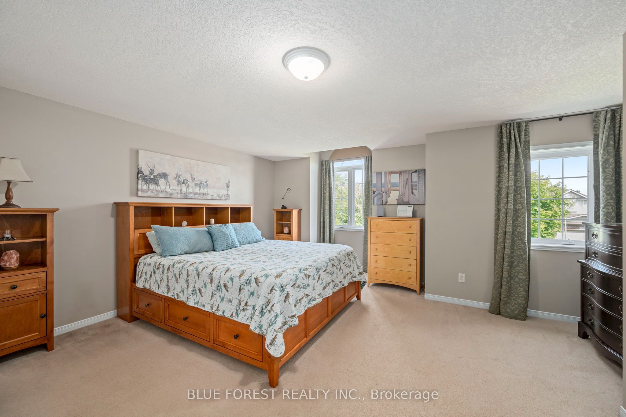 1233 Crosscreek Crescent Property Photo 17