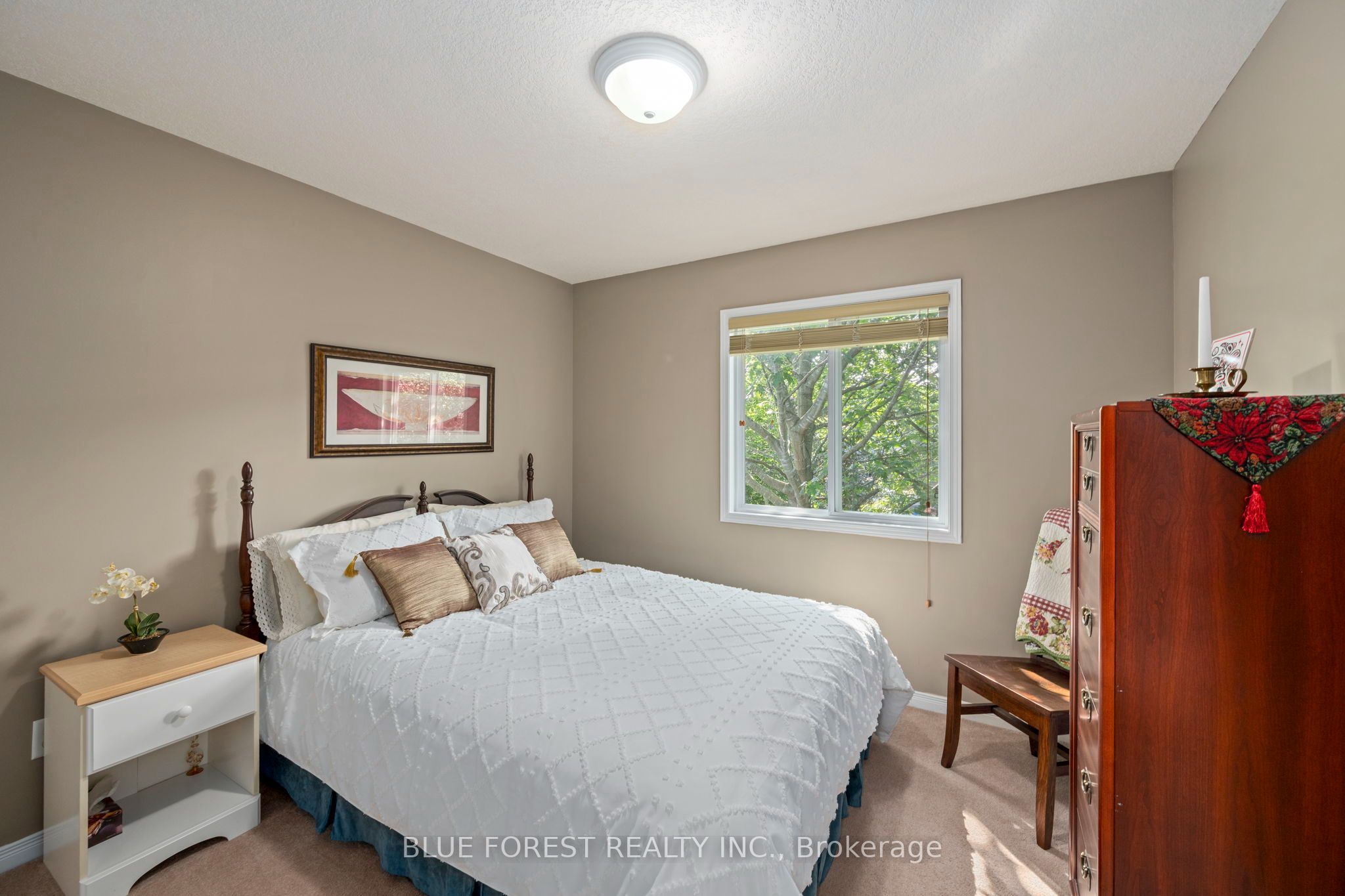 1233 Crosscreek Crescent Property Photo 22